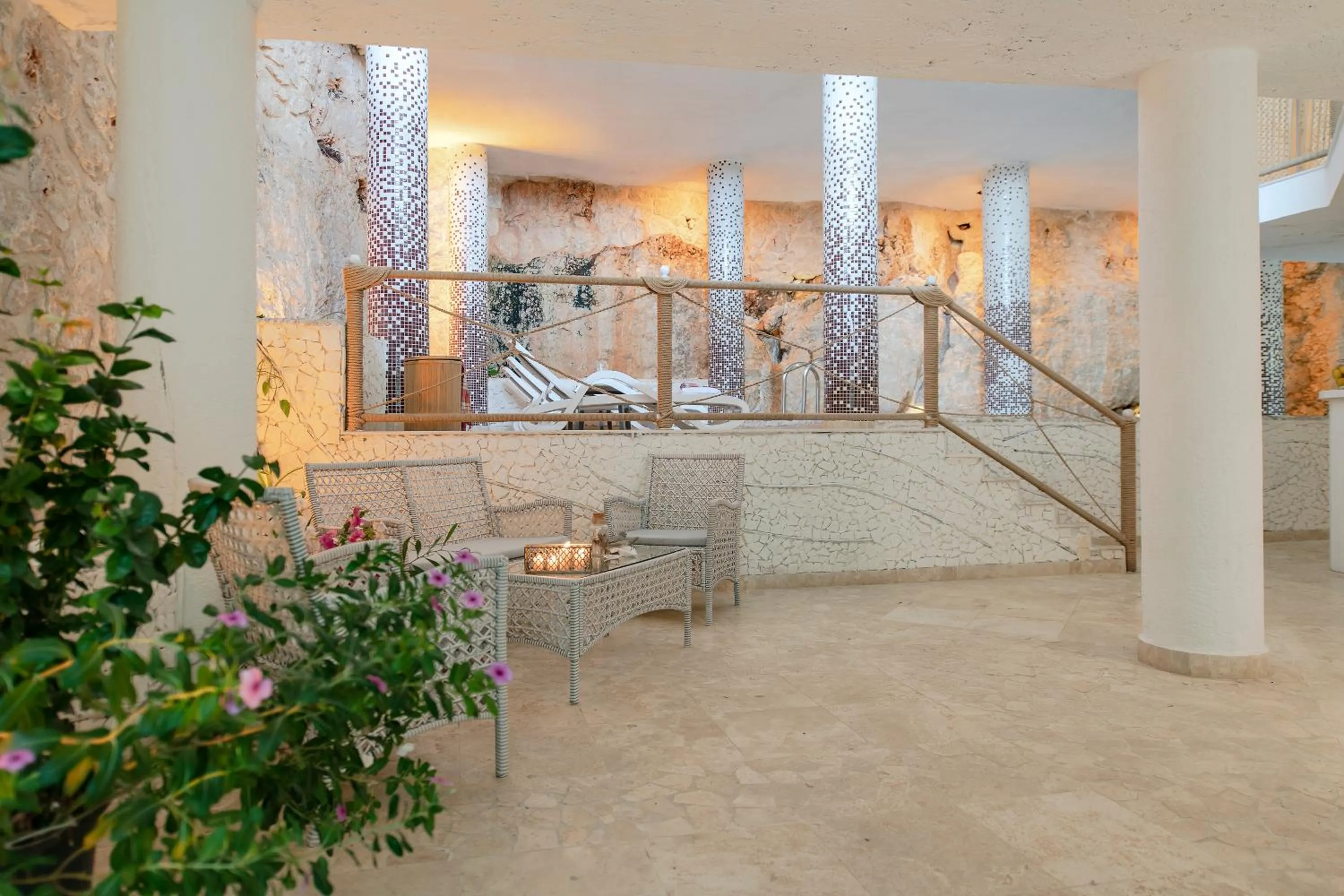 Spa and wellness centre/facilities in Peninsula Gardens Hotel