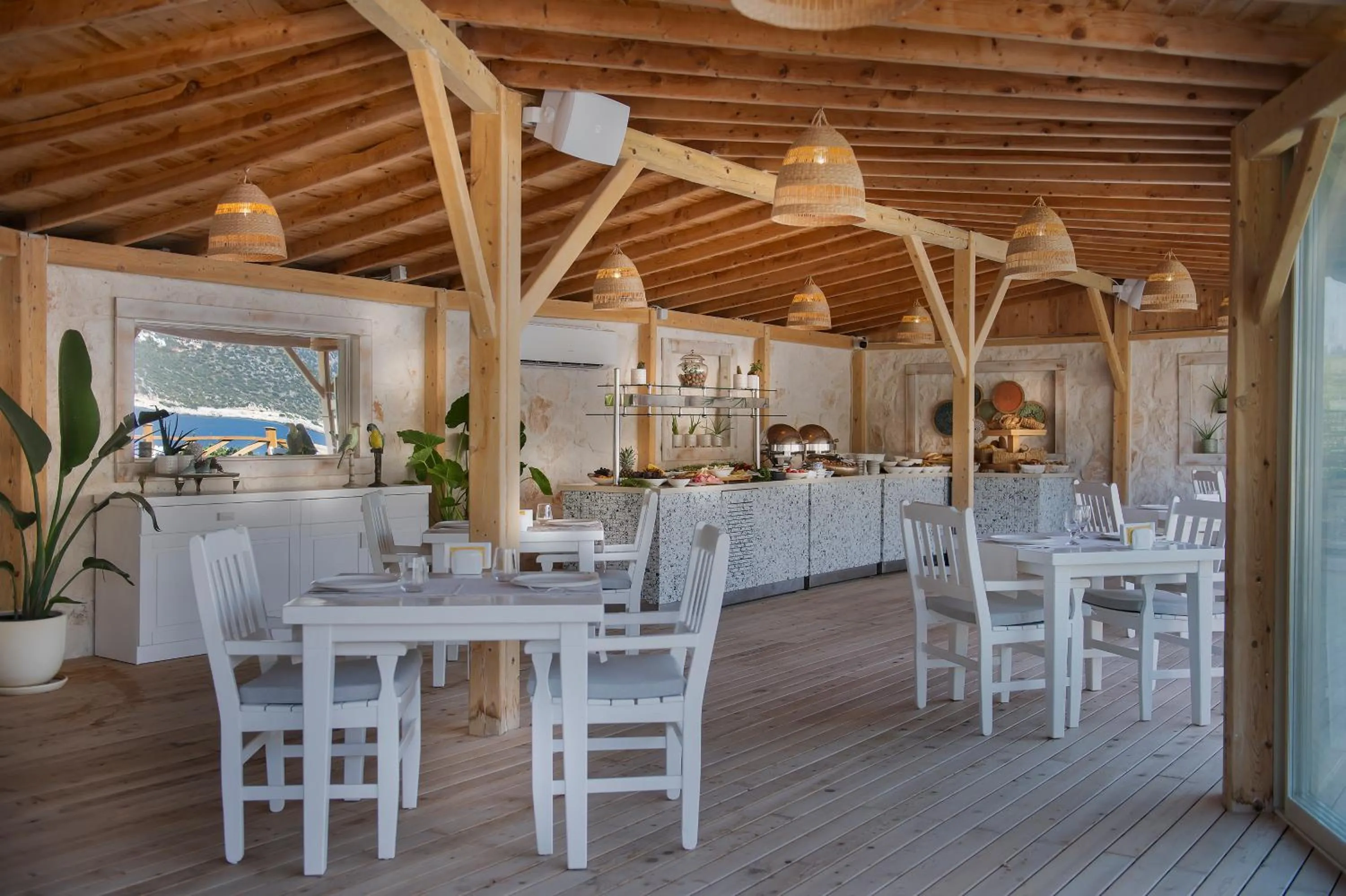 Restaurant/places to eat in Peninsula Gardens Hotel