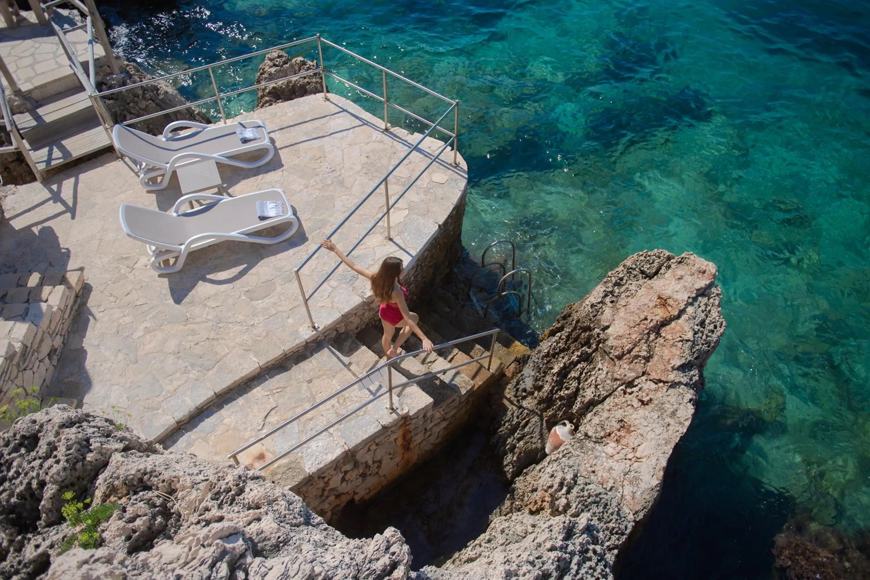 Beach in Peninsula Gardens Hotel