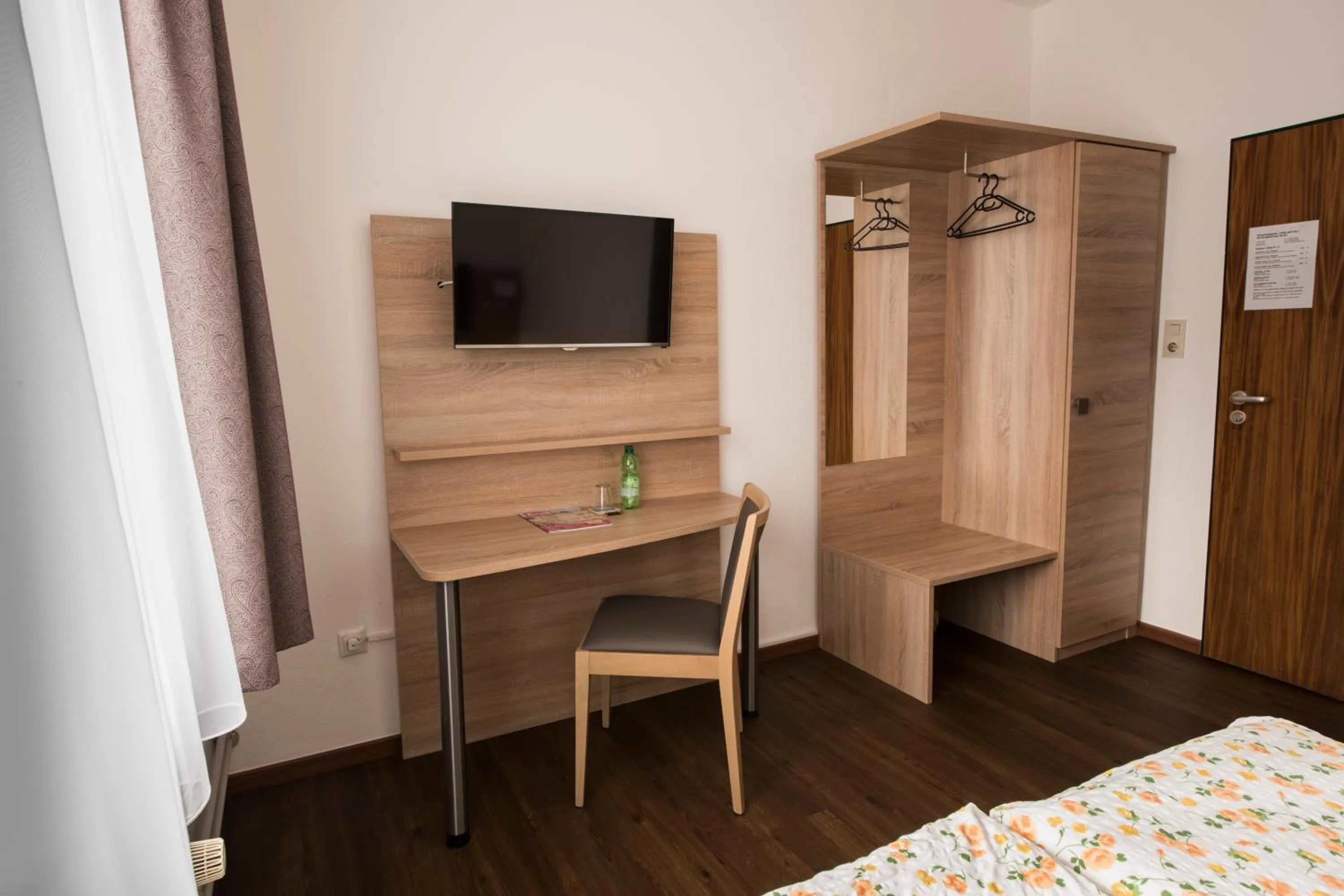 TV and multimedia, Bed in Hotel Baccara