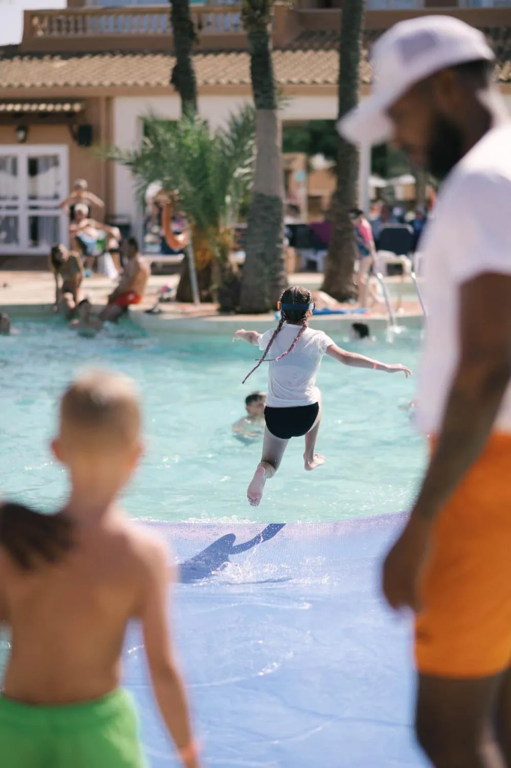 Swimming pool in Aparthotel Ciudad Laurel