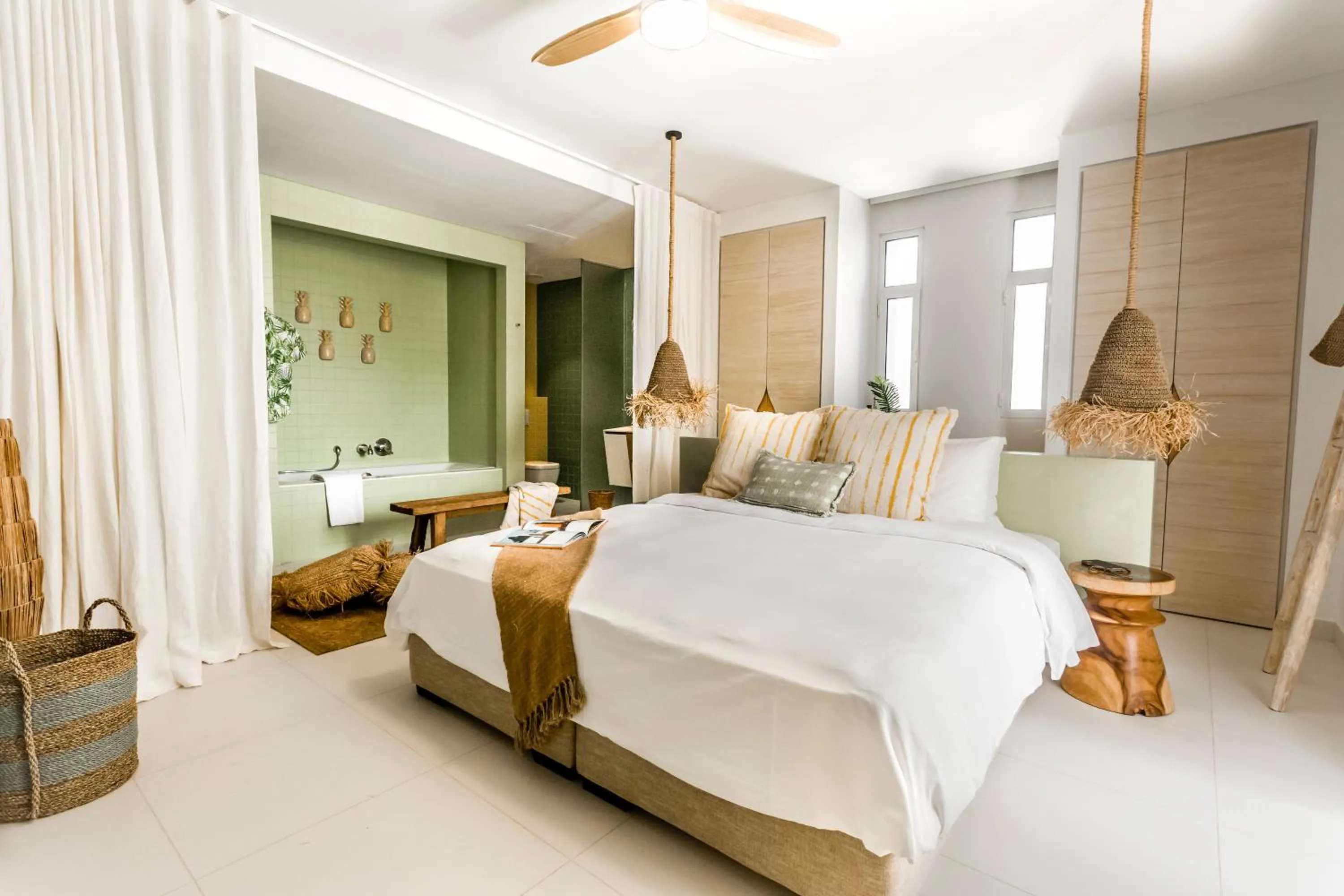 Photo of the whole room, Bed in Cloud 7 Residences Ayla Aqaba