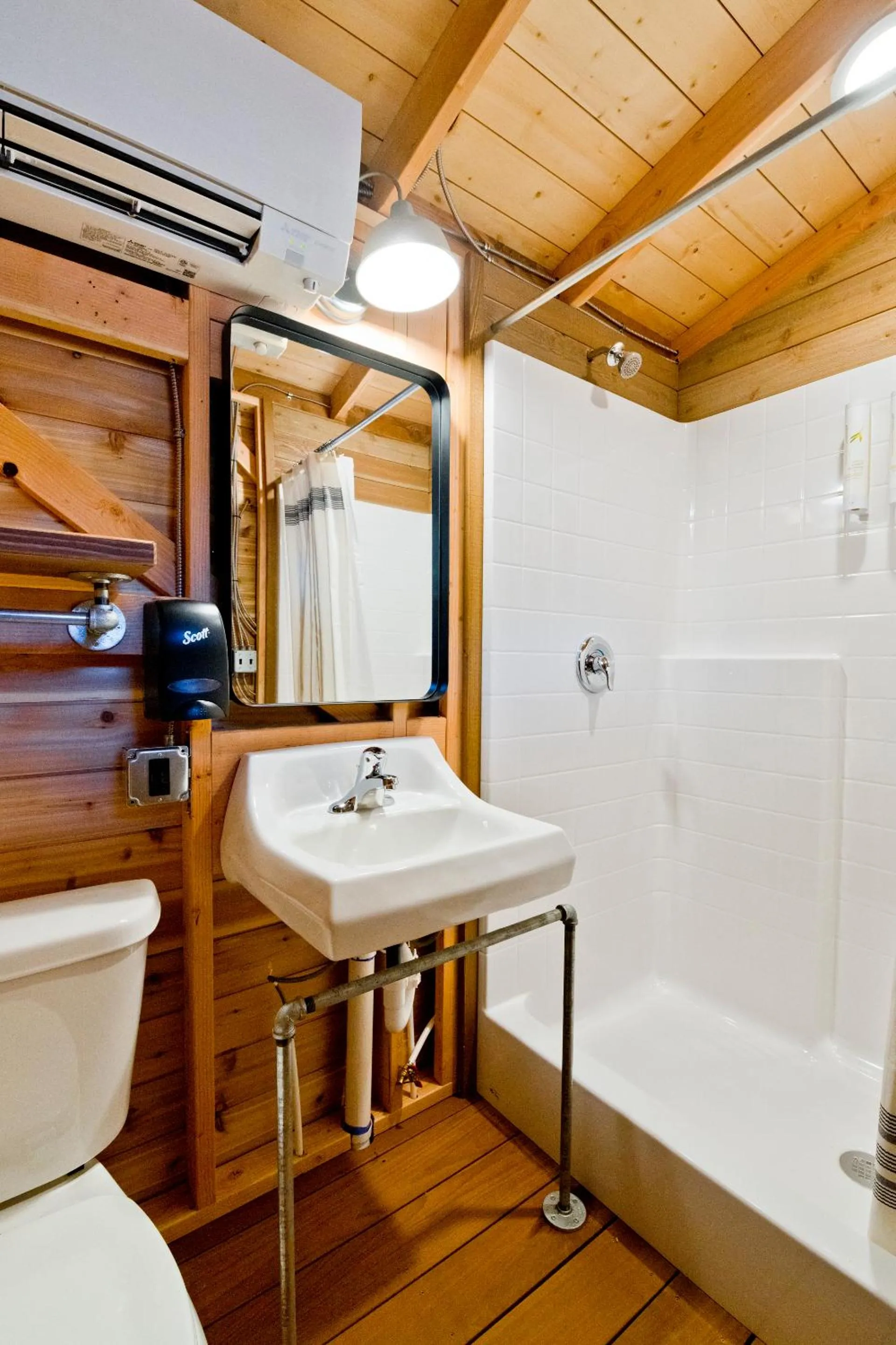 Shower in Zion Wildflower Resort