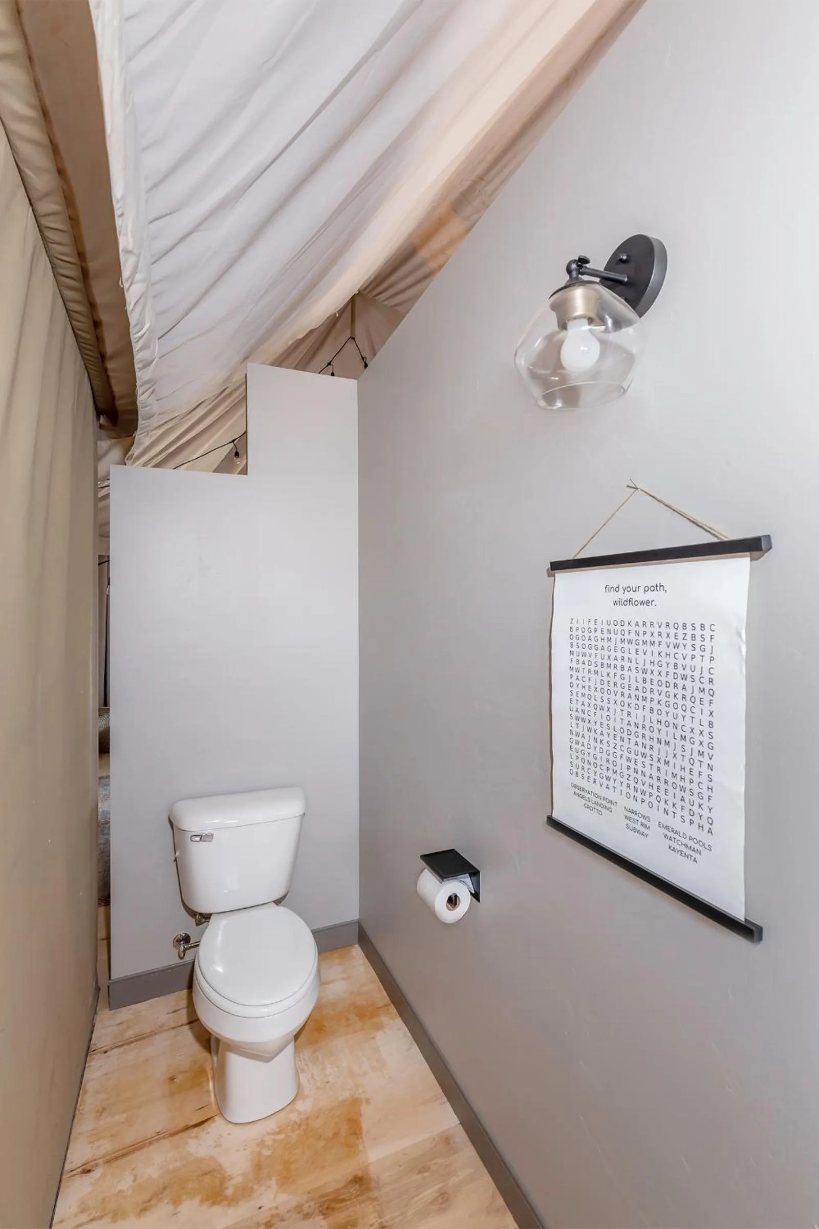 Toilet in Zion Wildflower Resort