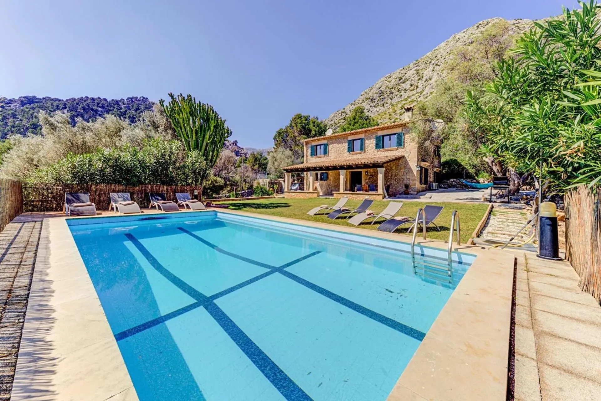 La Plana by Sealand Villas