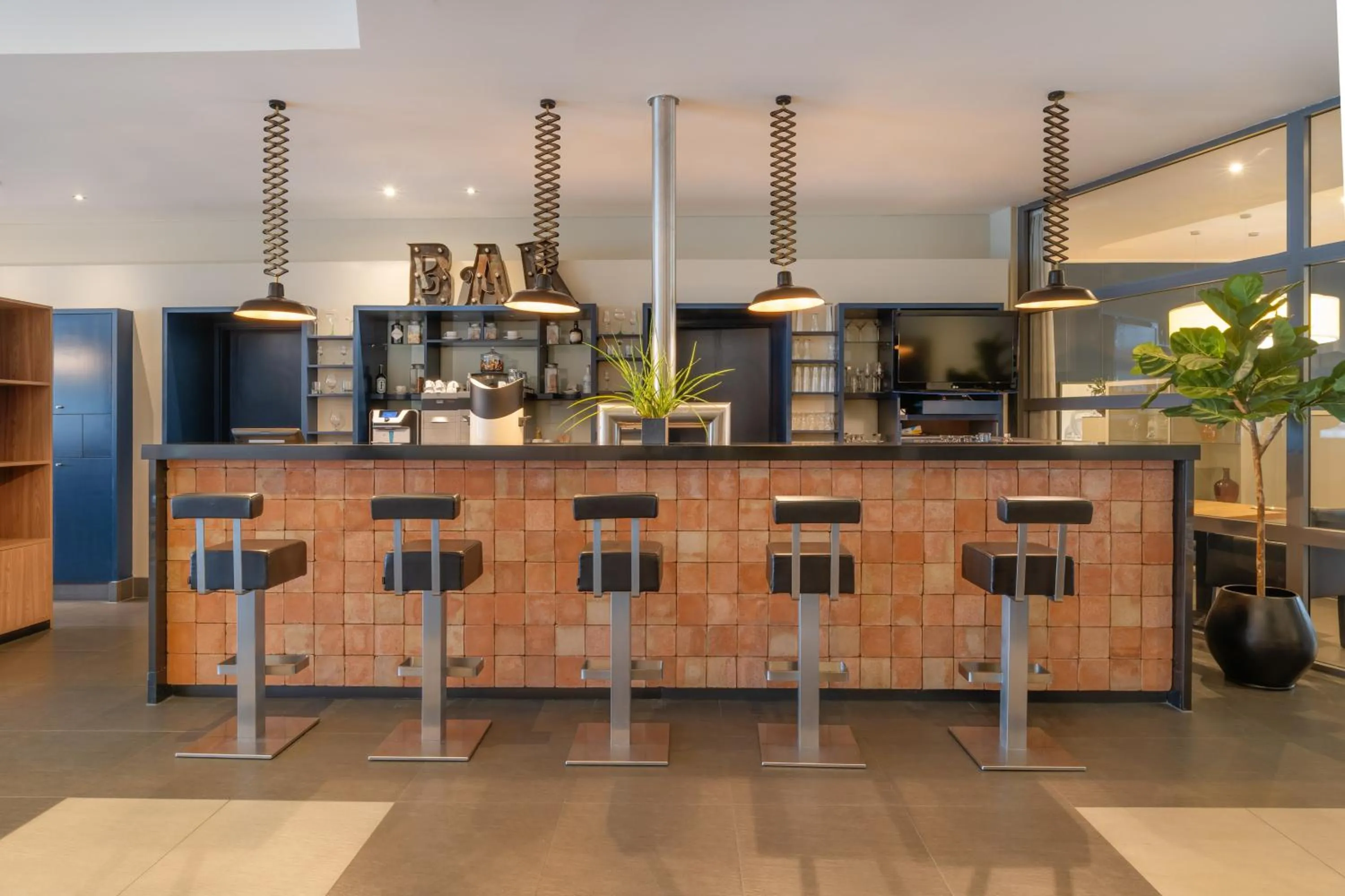 Lounge or bar in Hotel Wolfsburg Centrum, Affiliated by Meliá