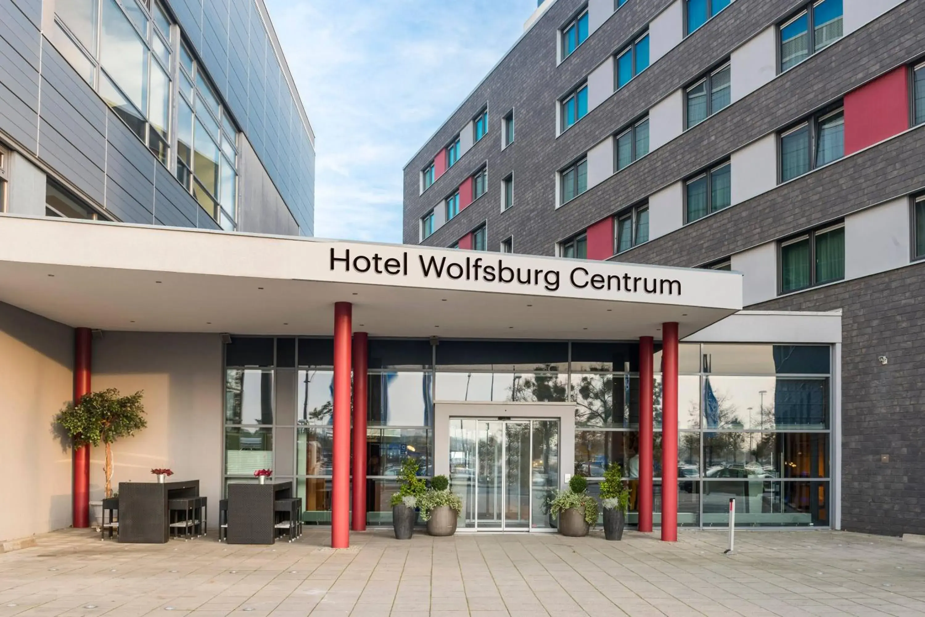 Property building in Hotel Wolfsburg Centrum Affiliated by Meliá Property building in Hotel Wolfsburg Centrum Affiliated by Meliá