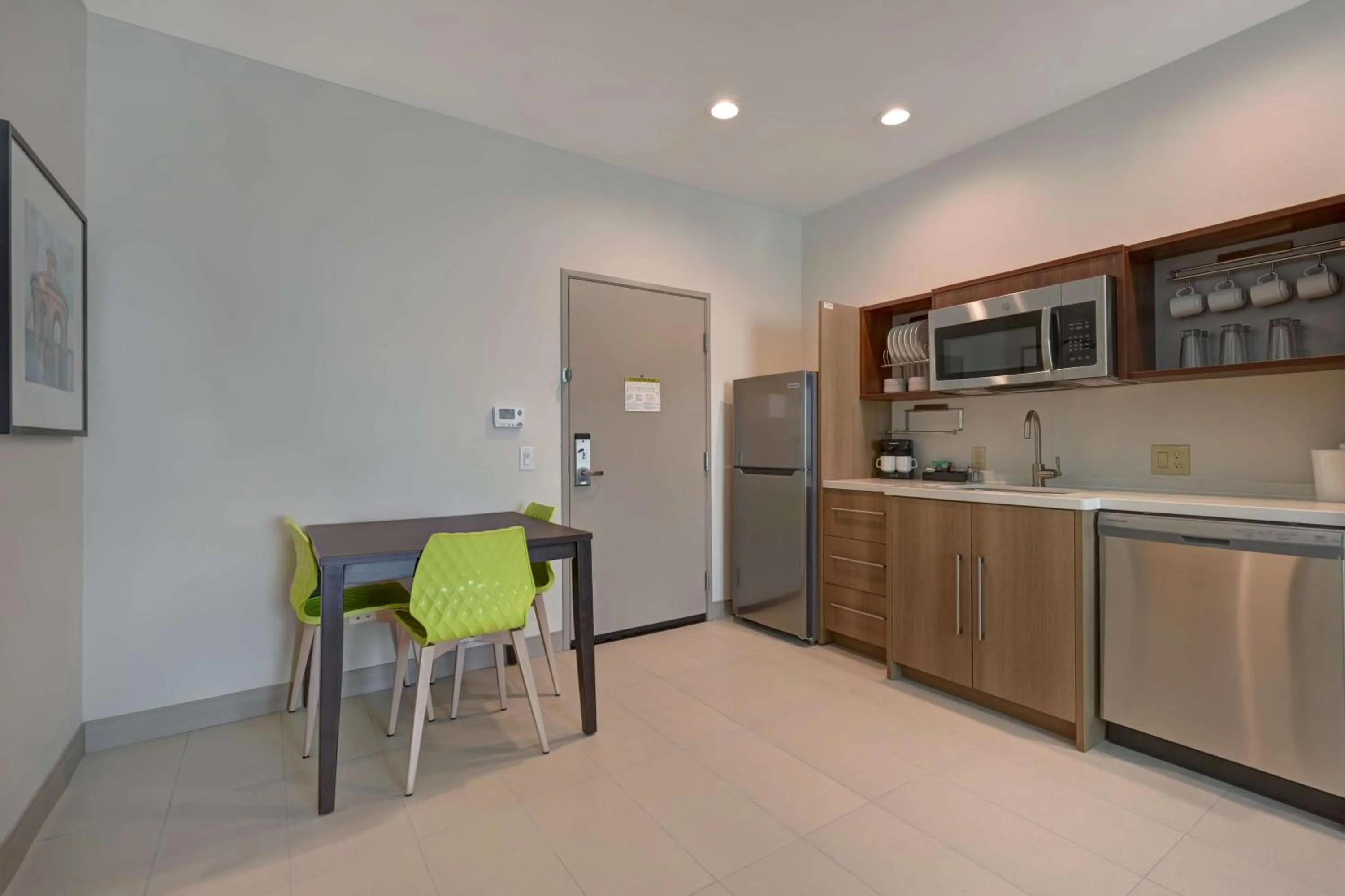 Kitchen or kitchenette in Home2 Suites Corpus Christi Southeast, Tx