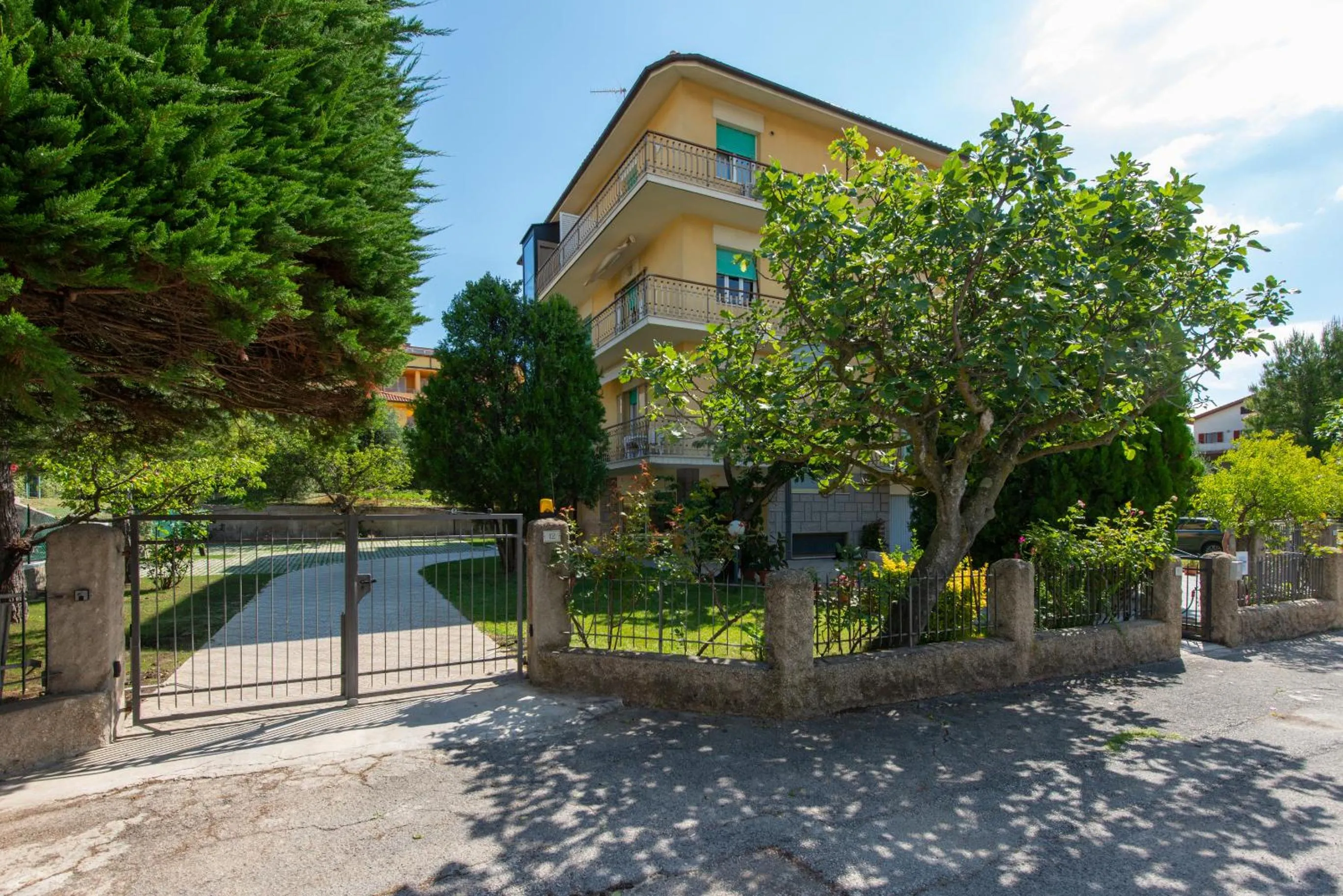 Property building in Nel Conero Affittacamere
