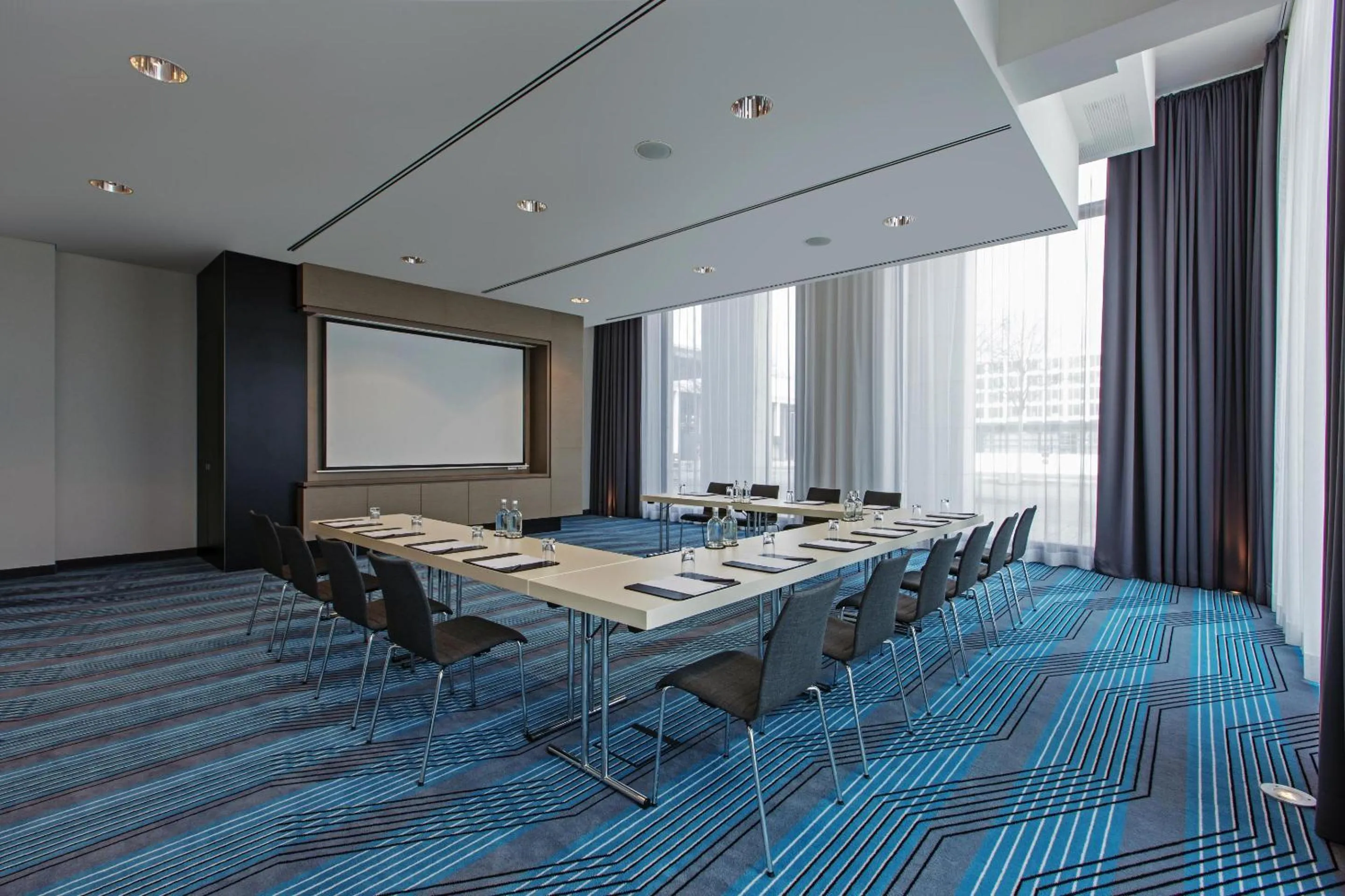 Meeting/conference room in Steigenberger Airport Hotel Berlin