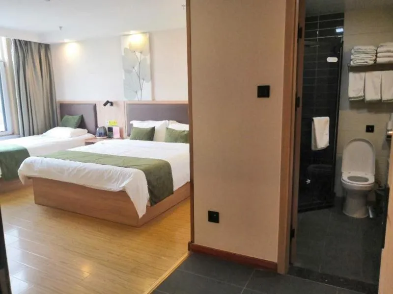 Bed in GreenTree Inn Heze Dingtao District Auto Town