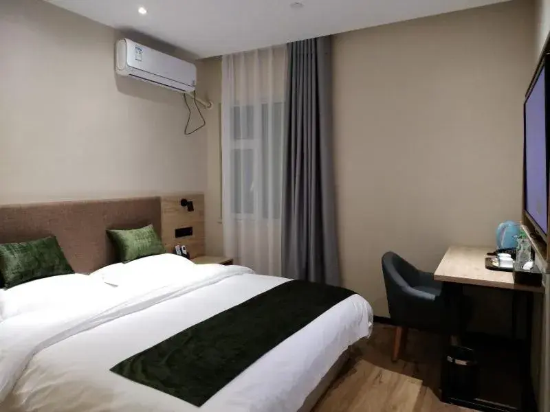 Bed in GreenTree Inn Lanzhou Donghu Square Provincial People's Hospital Bed in GreenTree Inn Lanzhou Donghu Square Provincial People's Hospital