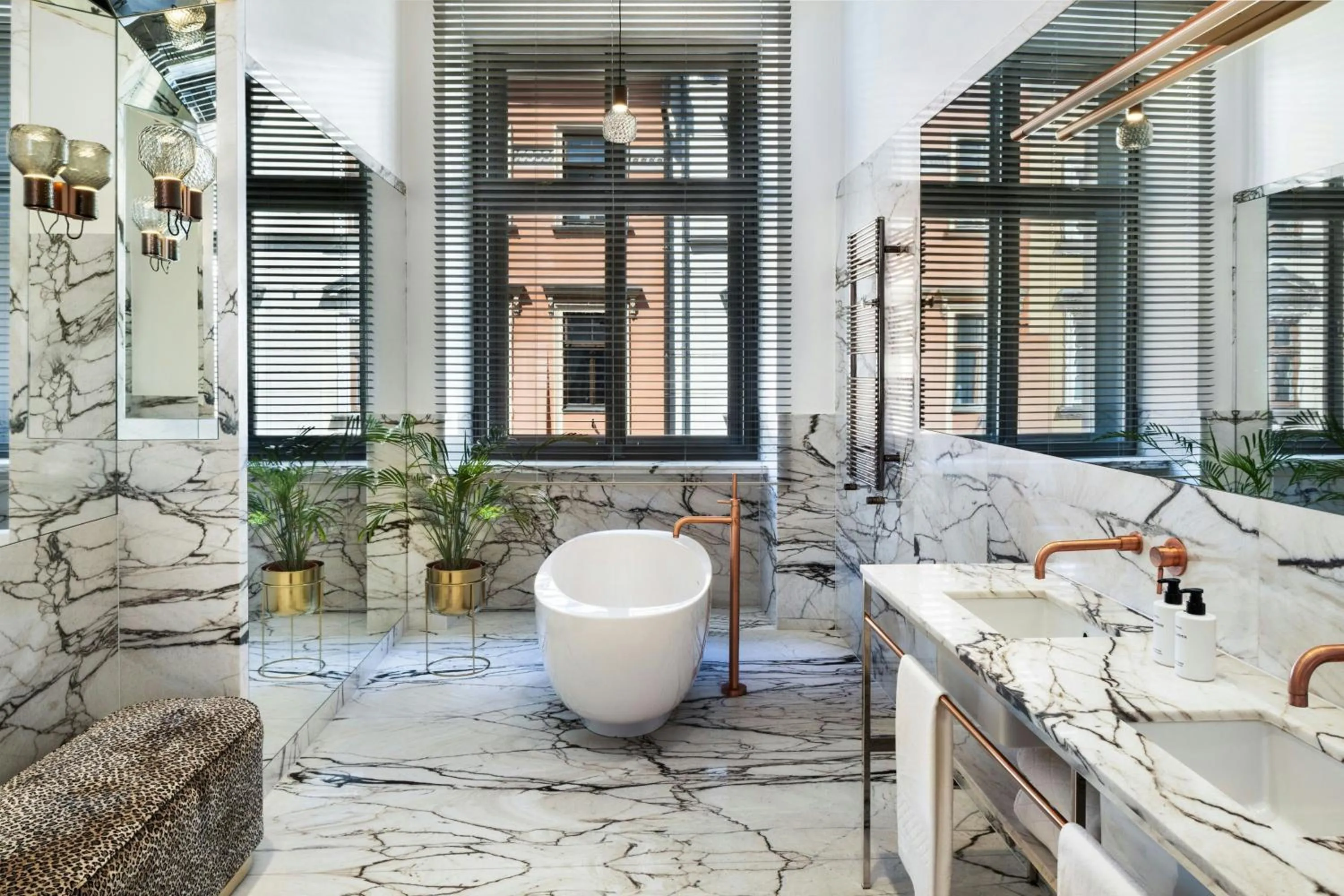 Photo of the whole room in H15 Palace, a Luxury Collection Hotel, Krakow