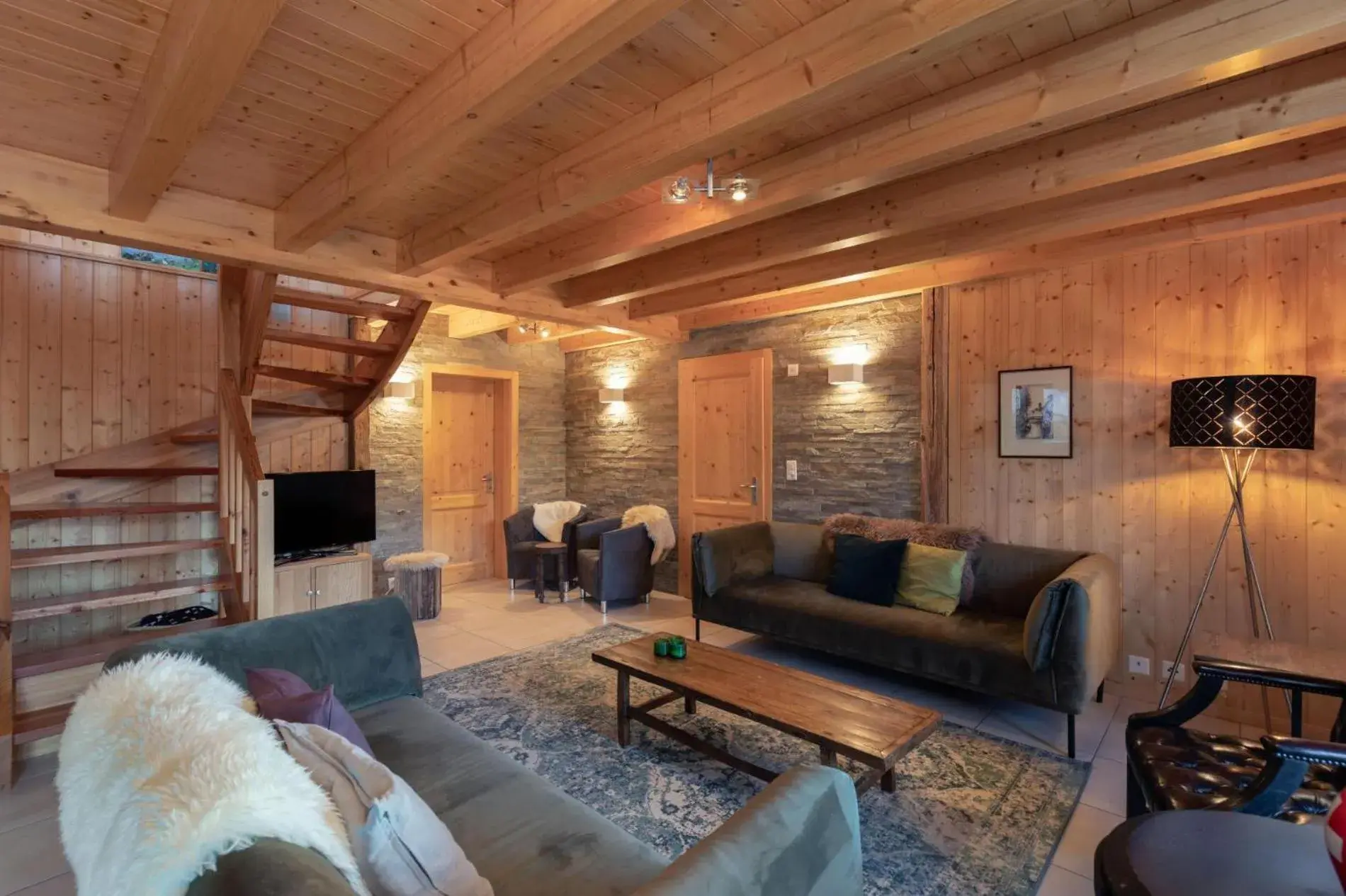 Chalet Belle Roche Recently renovated Jacuzzi Chalet Belle Roche Recently renovated Jacuzzi