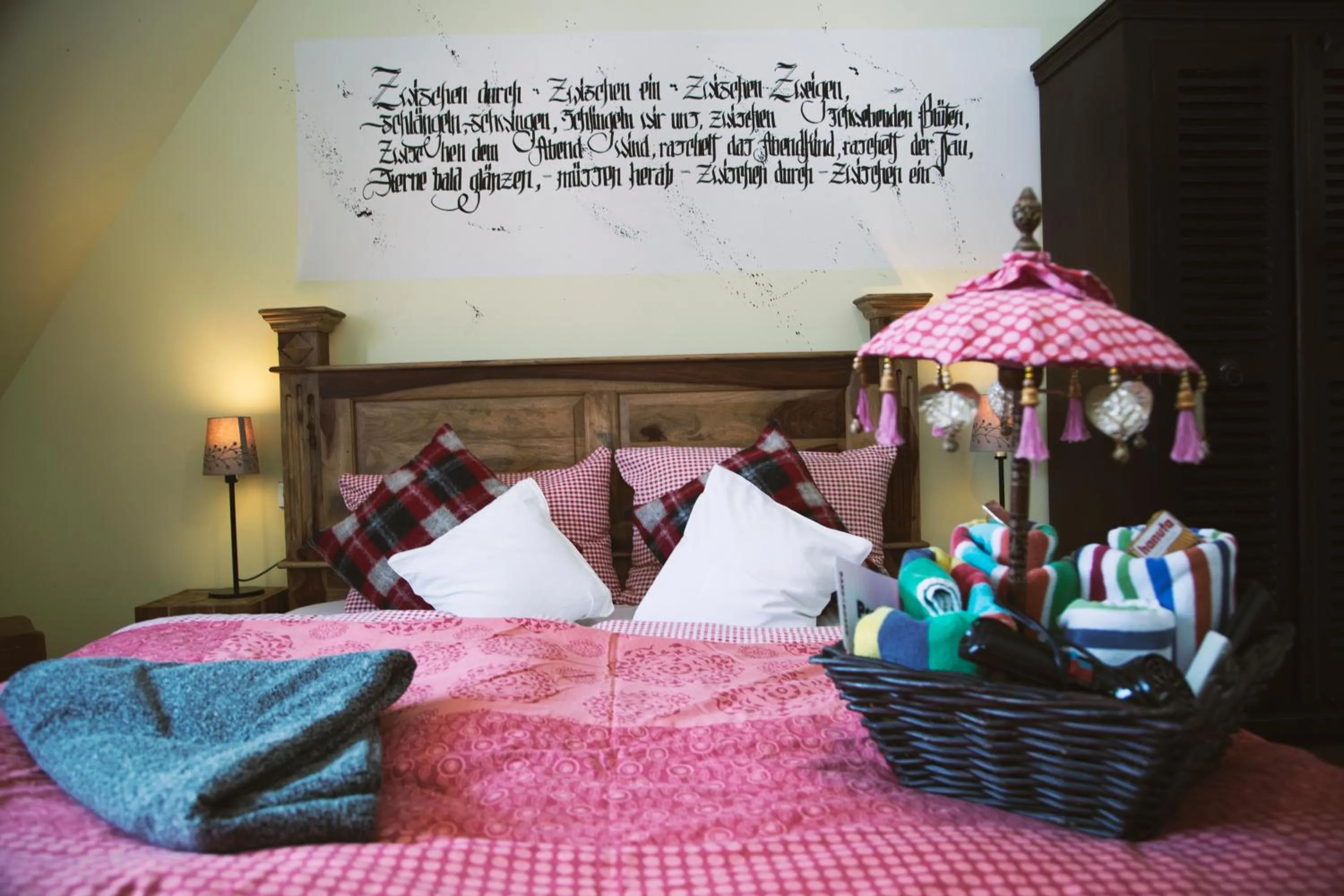 Staff, Bed in Hotel Barbarossa Garni