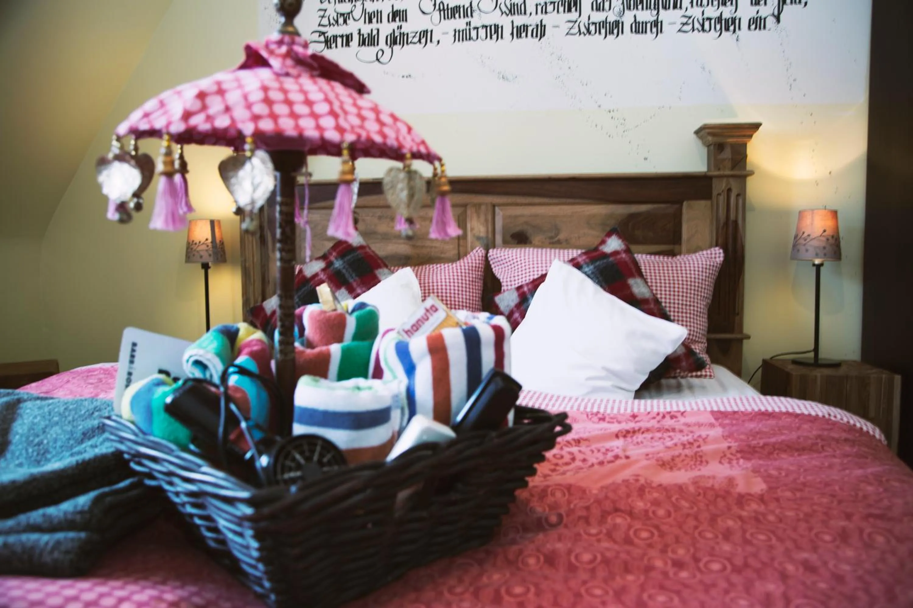 Staff, Bed in Hotel Barbarossa Garni