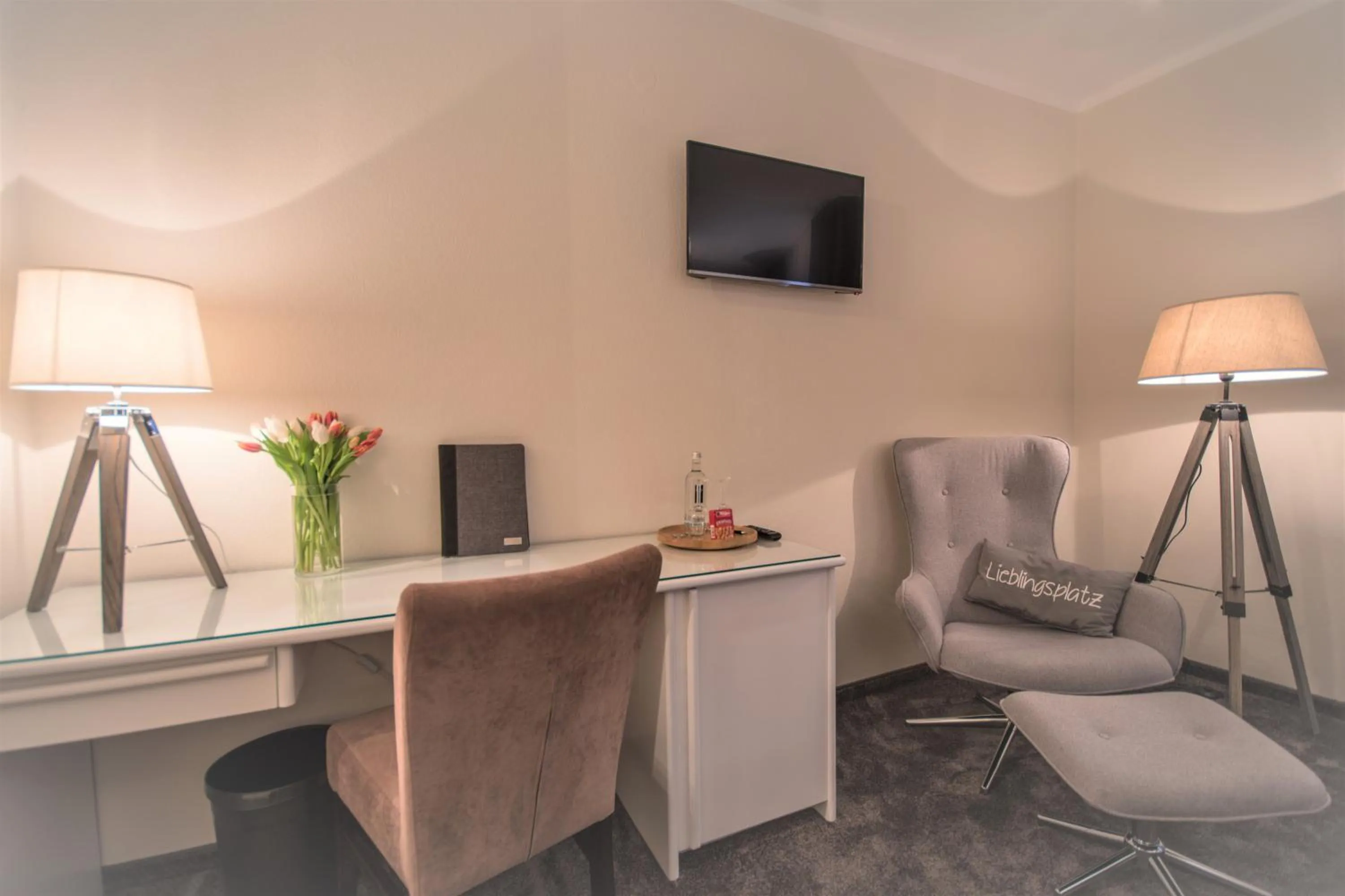 Seating area in Hotel Stadt Aurich