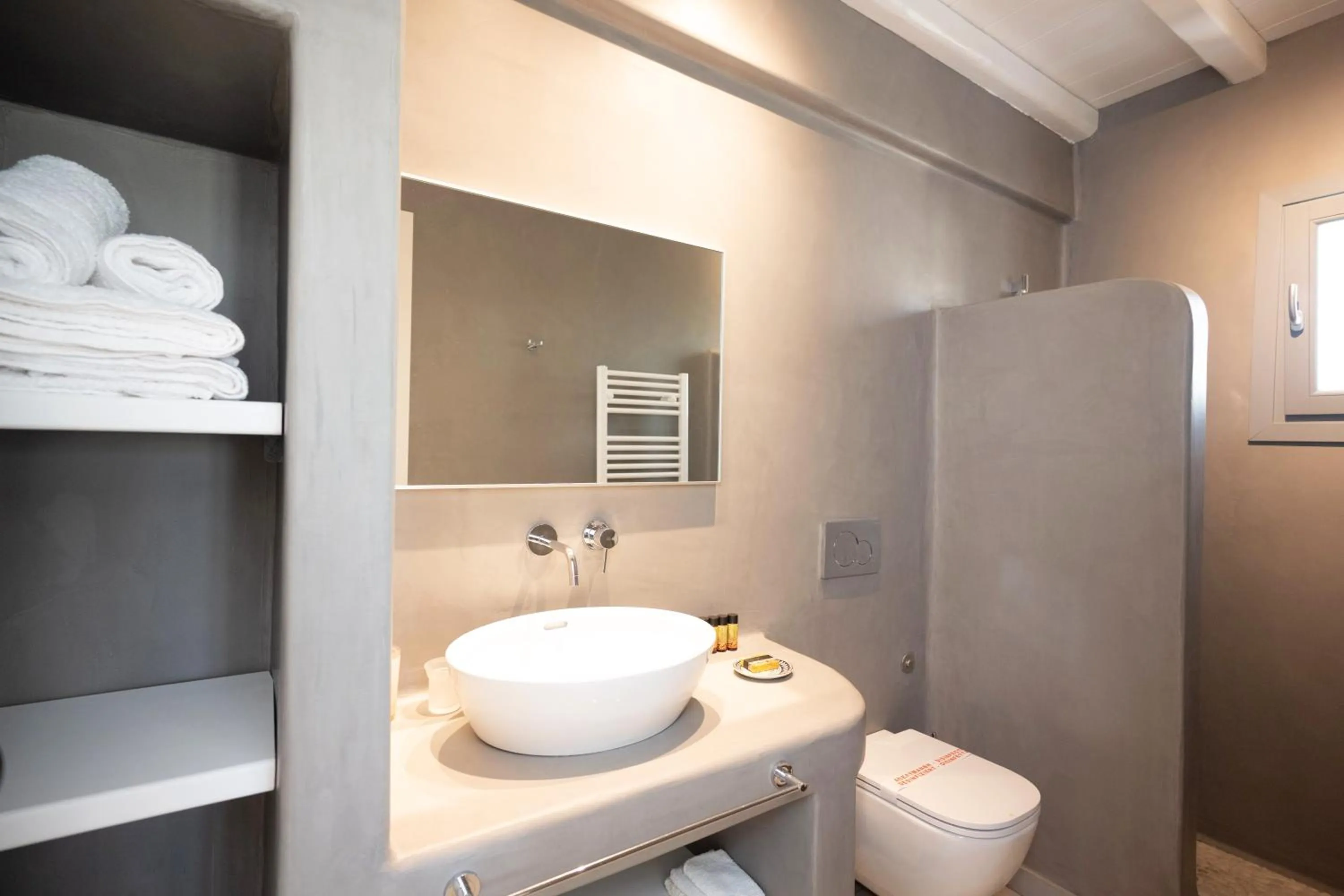 Shower in Mykonos Dot Apartments