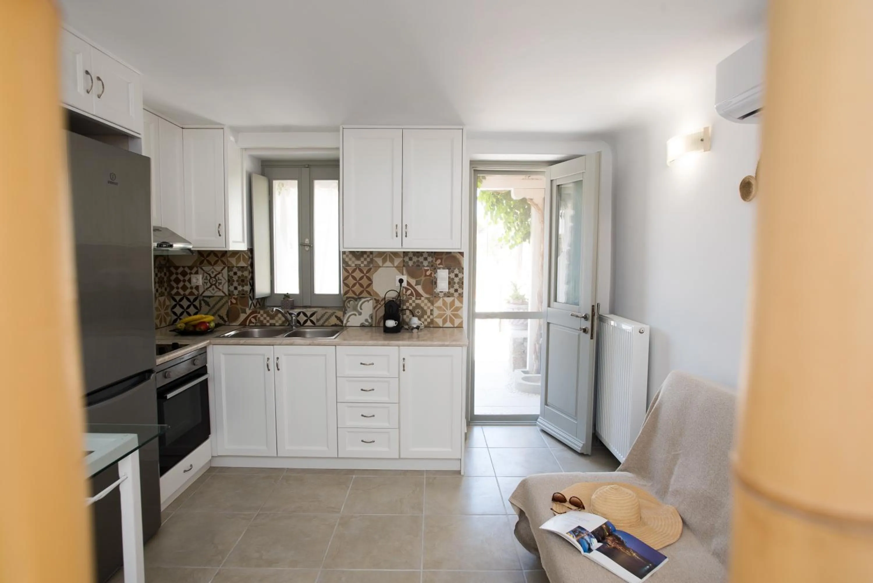 Kitchen or kitchenette in Mykonos Dot Apartments