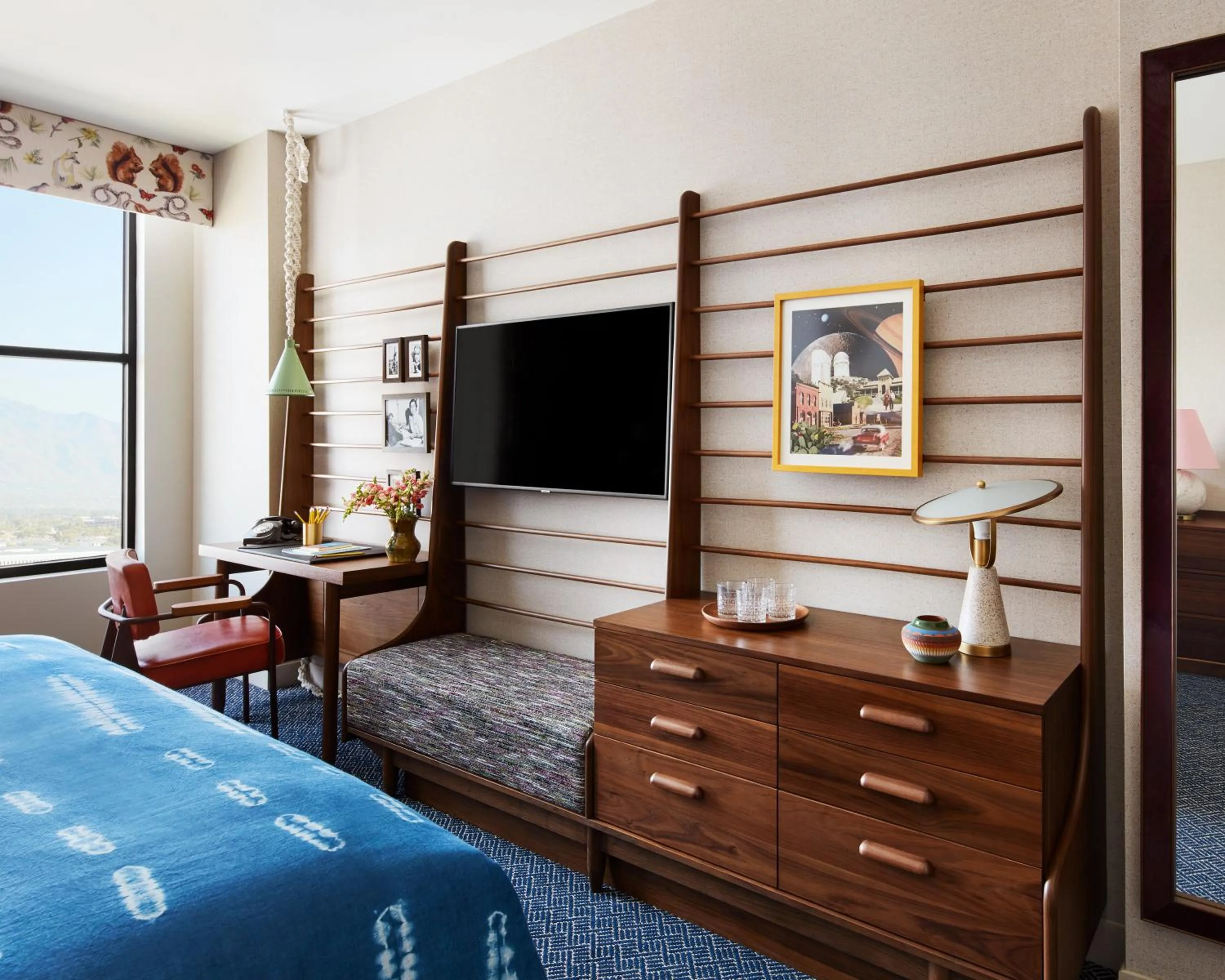 TV and multimedia, Bed in Graduate by Hilton Tucson