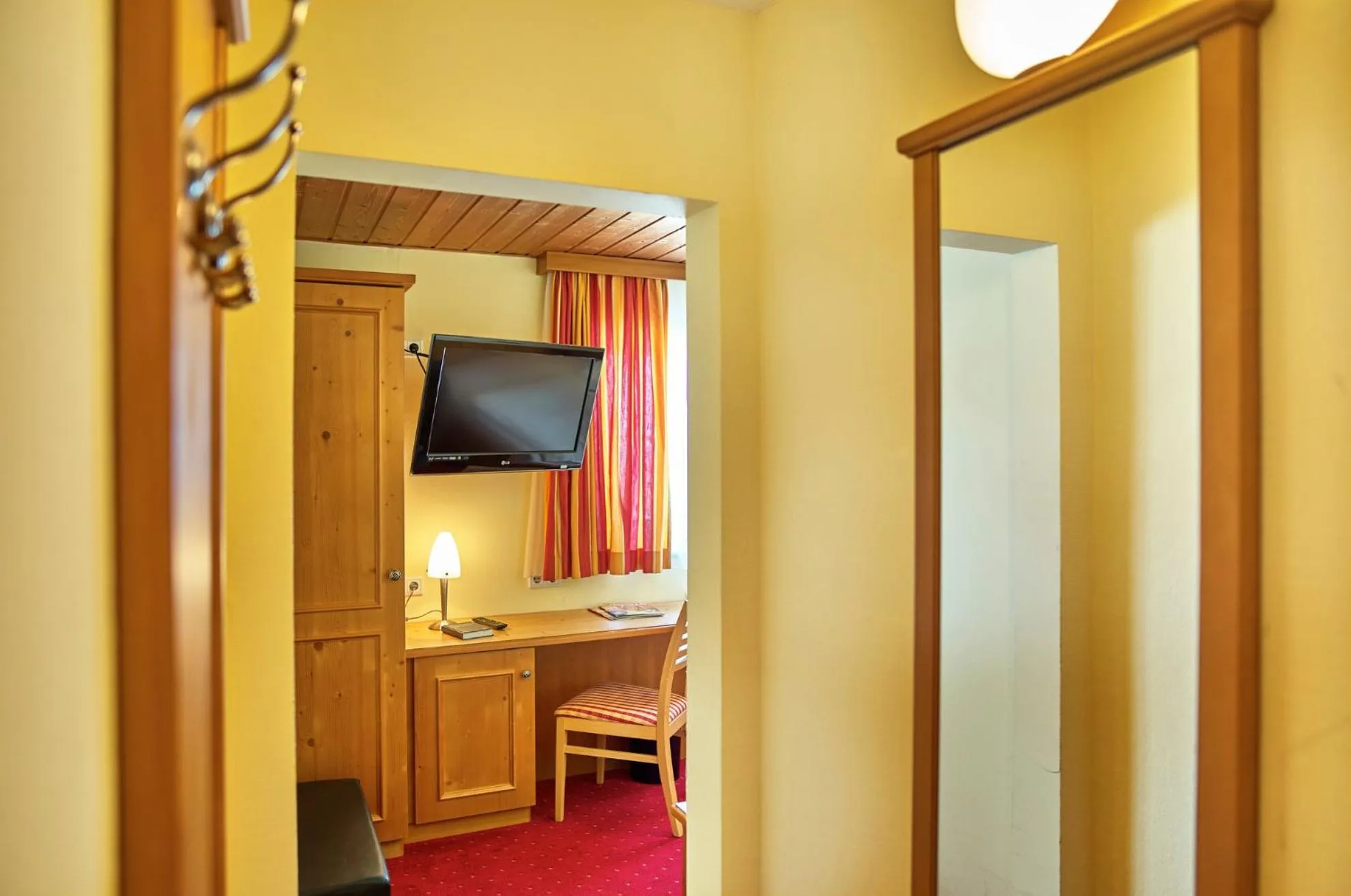 Decorative detail in Zum blauen Hecht