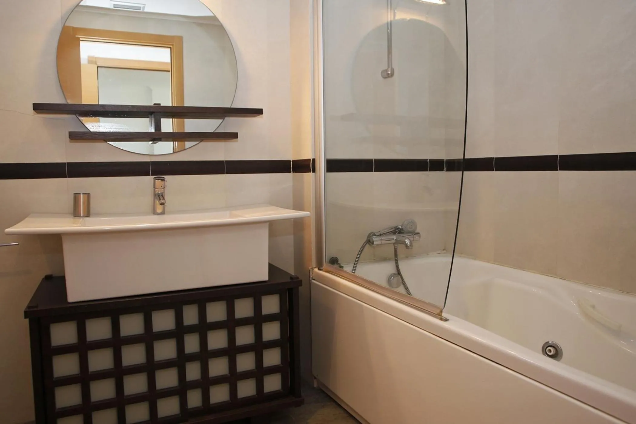 AT161 Vistas a la playa, piscina y equipamiento completo