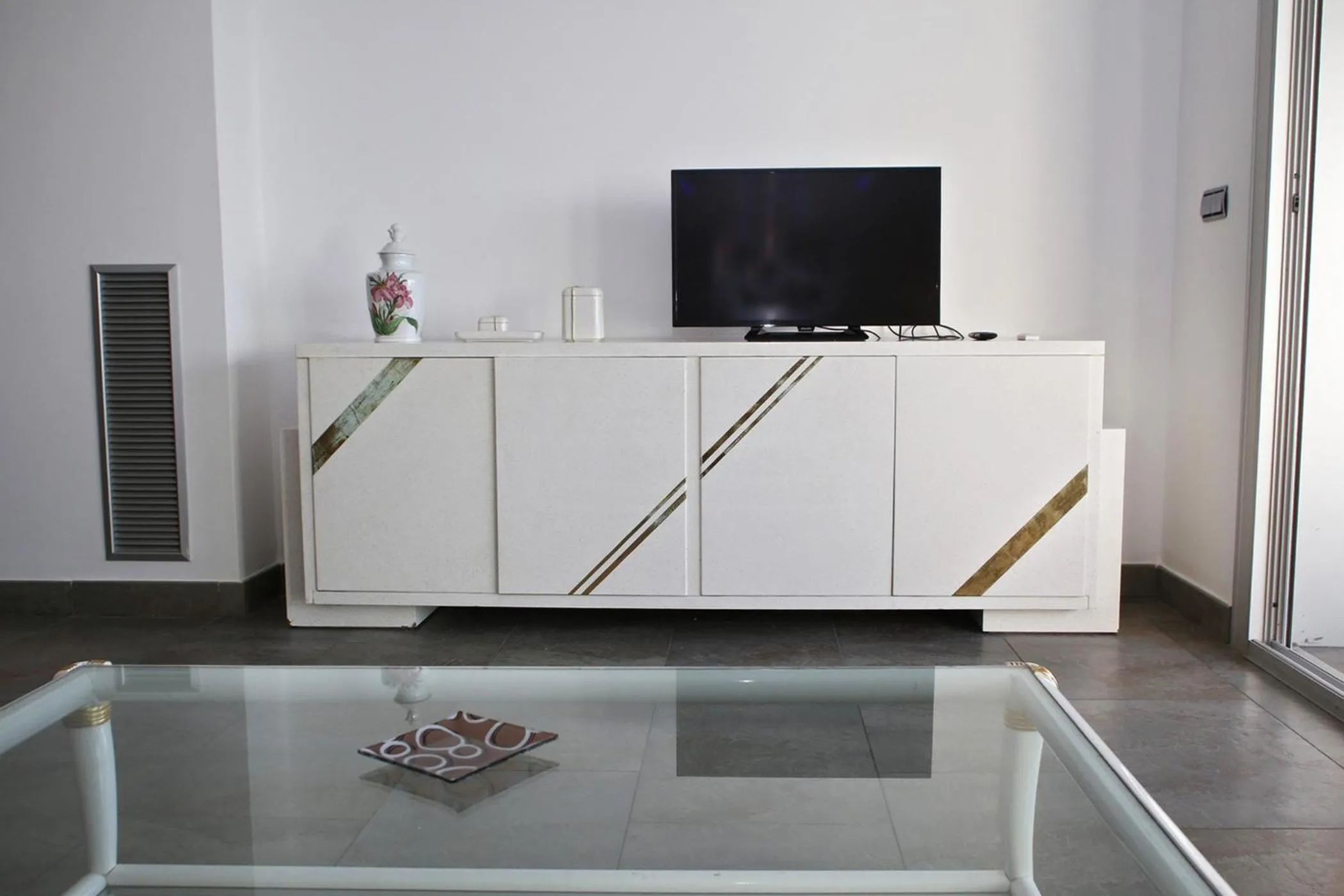 AT161 Vistas a la playa, piscina y equipamiento completo