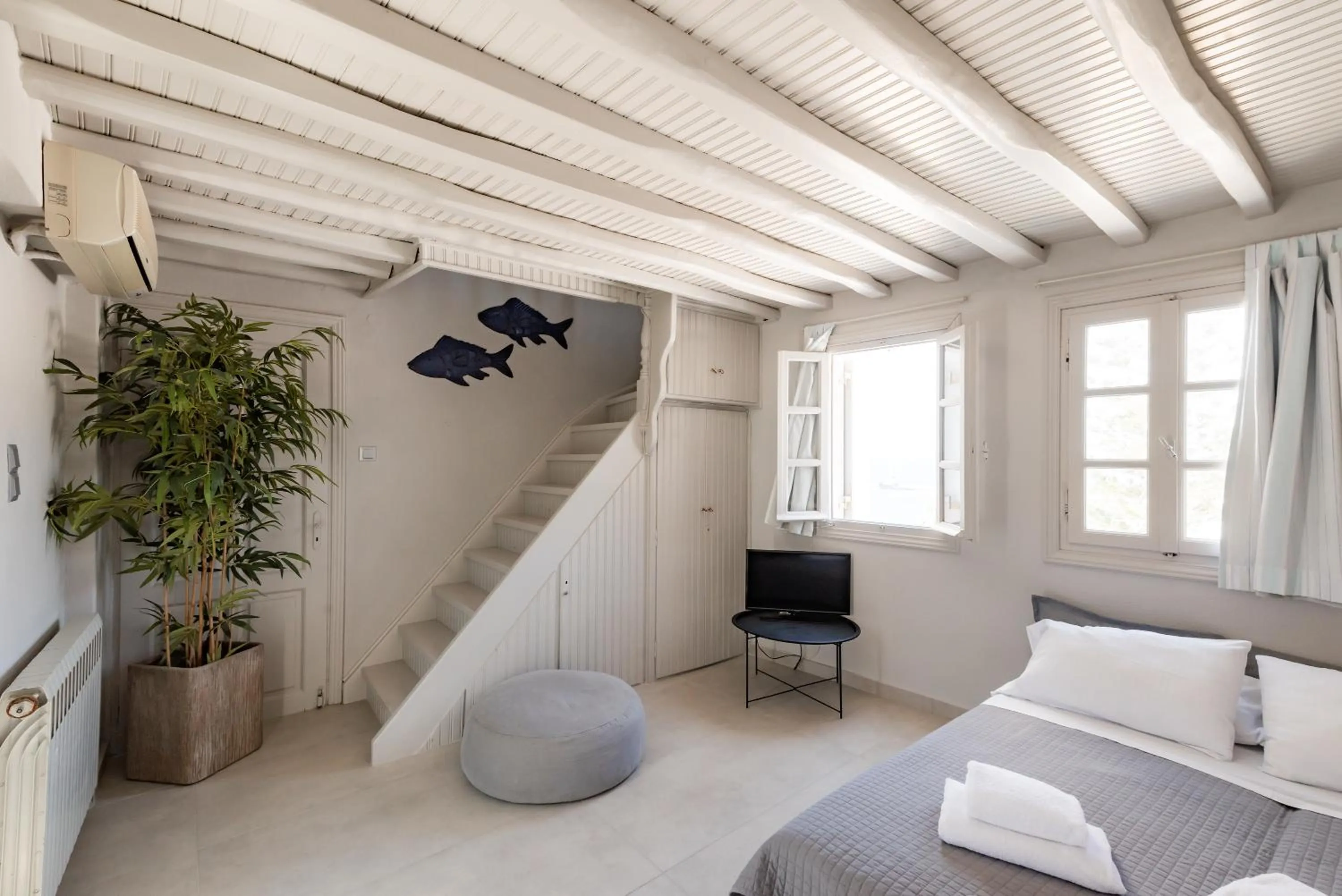 Bed in Rania Apartments Sea View