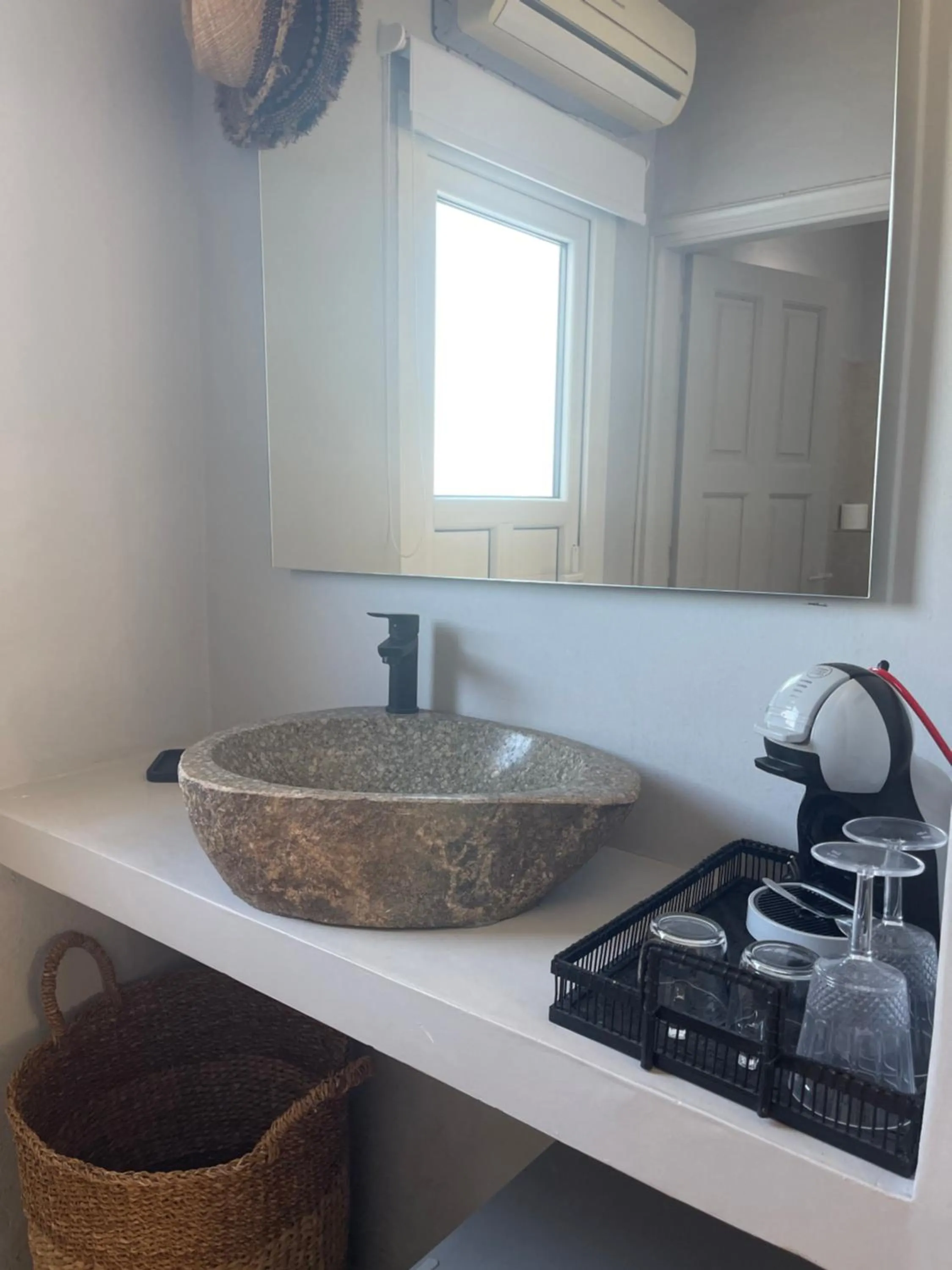 Rania Apartments Sea View