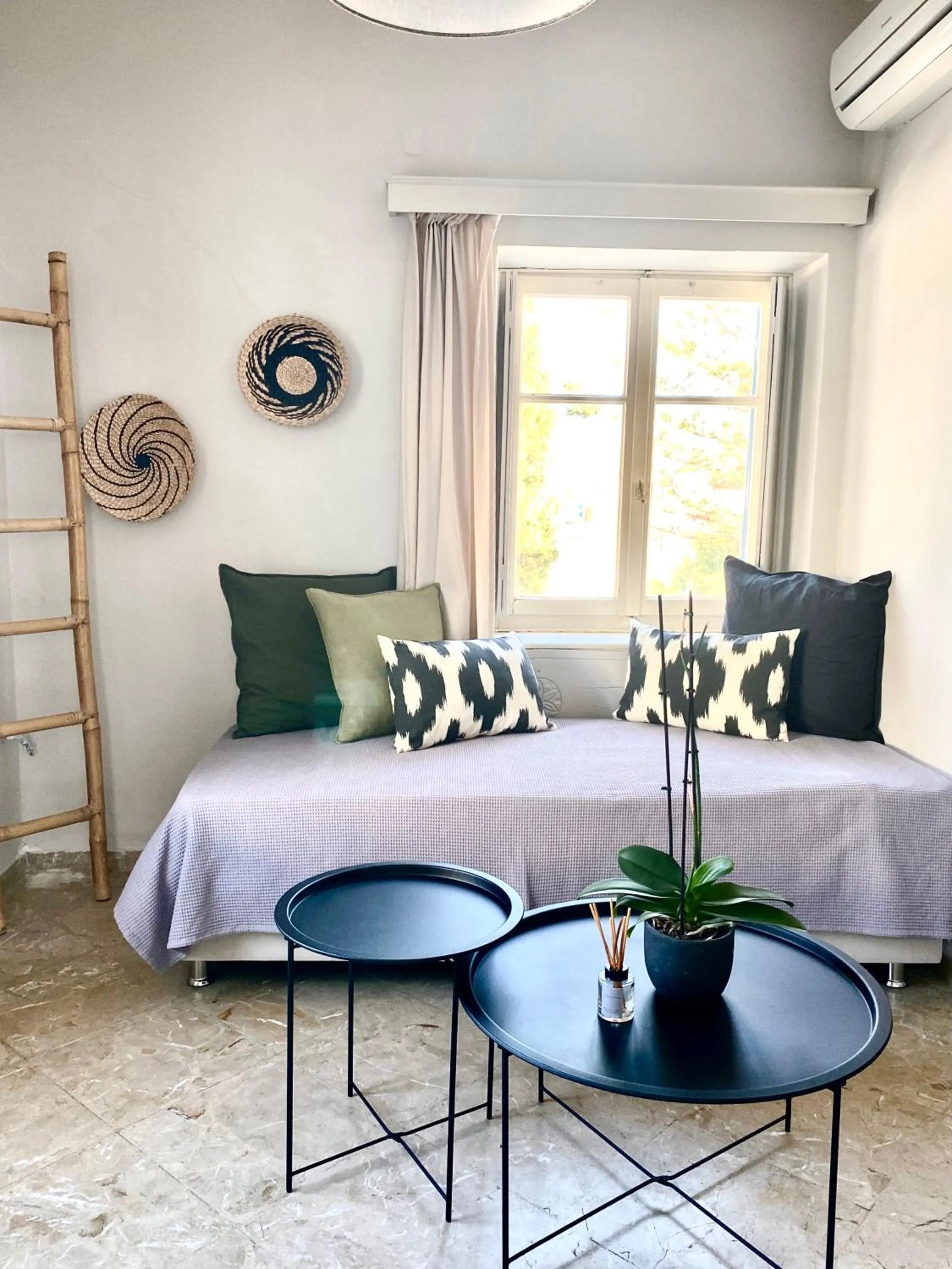 Seating area, Bed in Rania Apartments Sea View