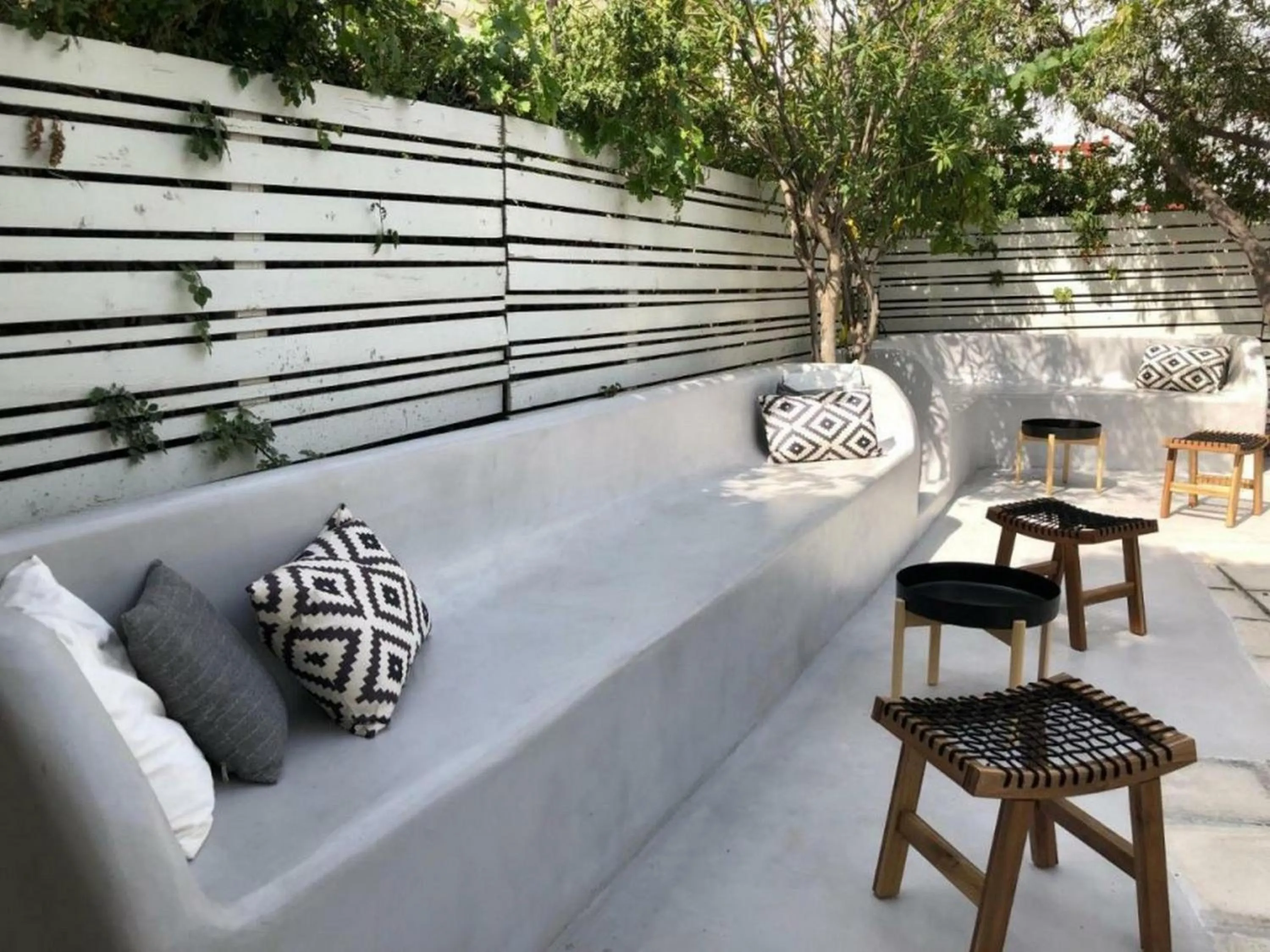 Seating area in Rania Apartments Sea View