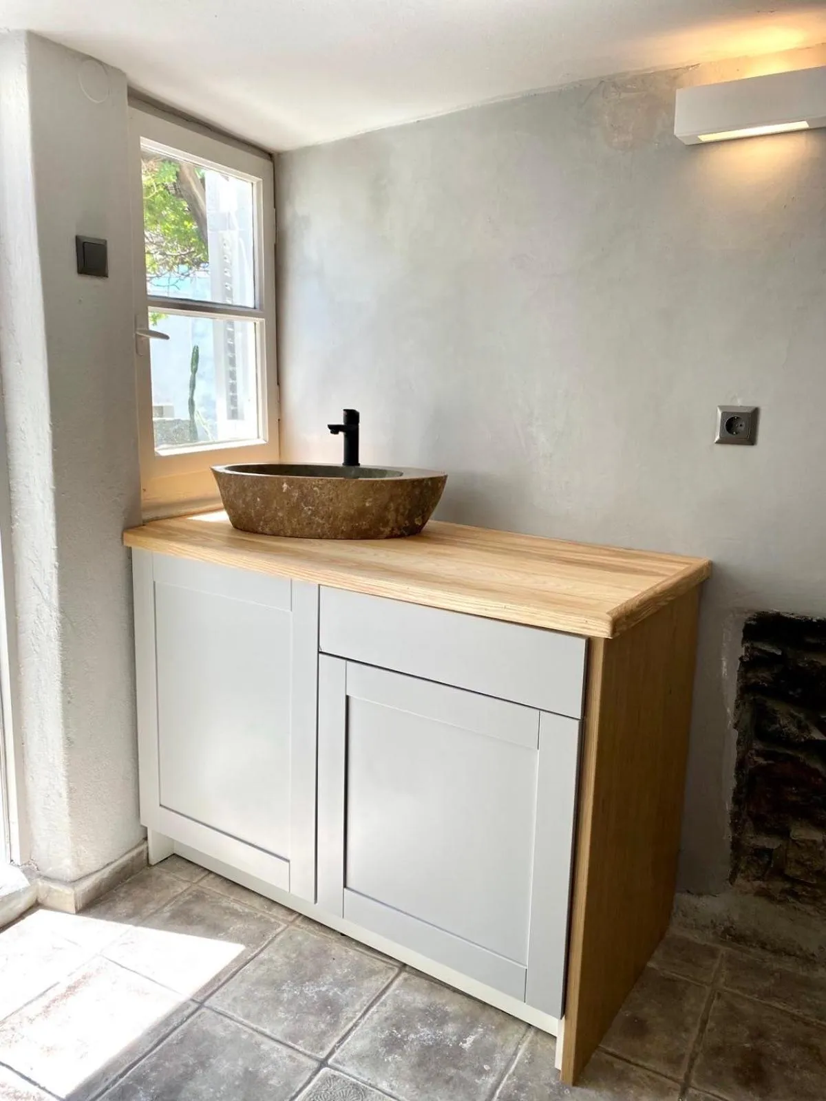 Kitchen or kitchenette in Rania Apartments Sea View