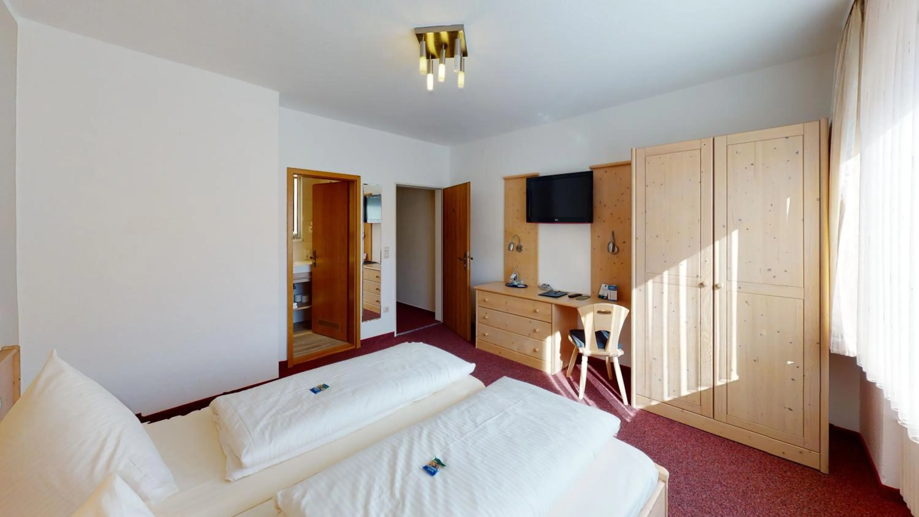 Bed in Blochums Gasthof Hirsch