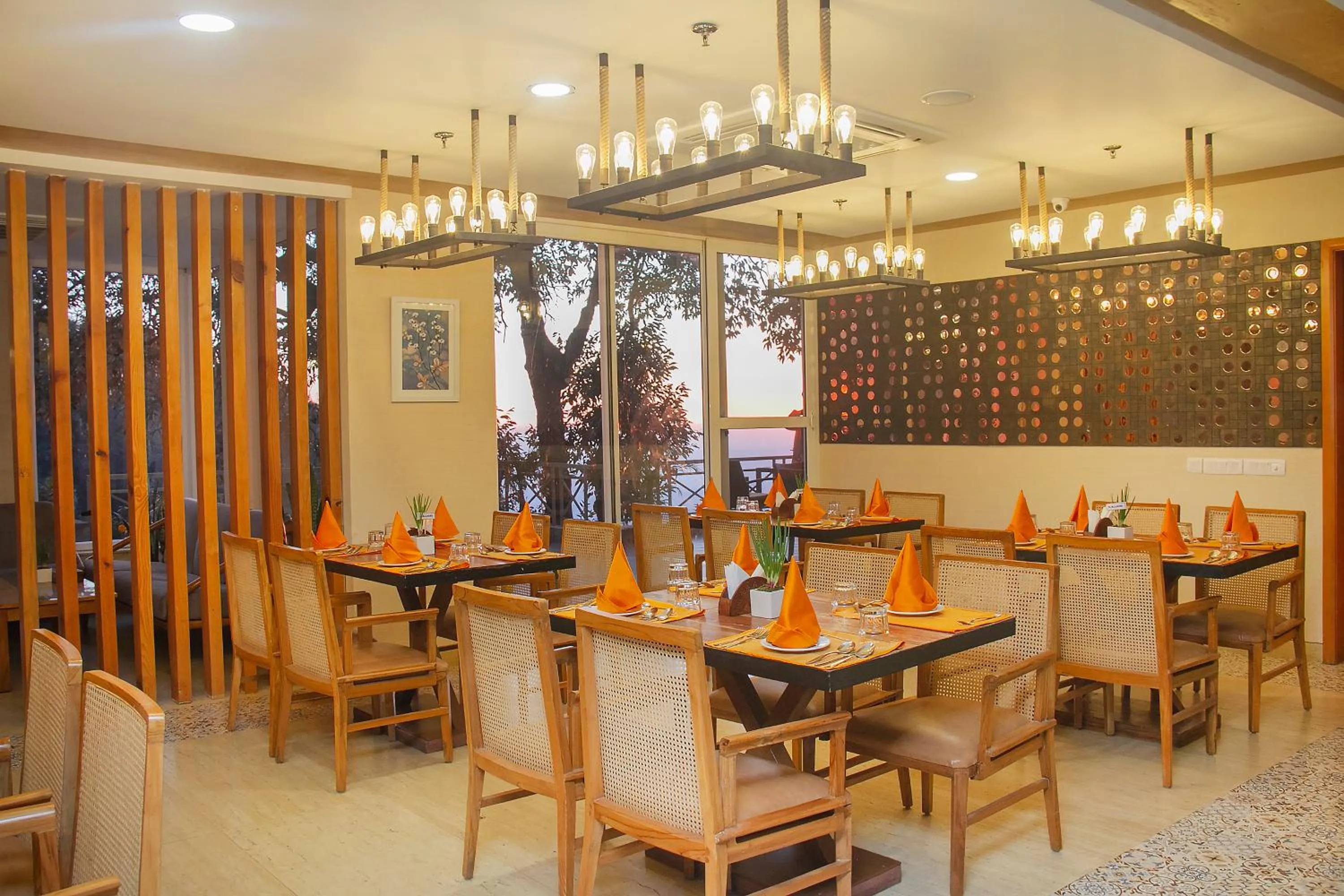 Restaurant/places to eat in Yog Wellness Resort & Spa By Amritara