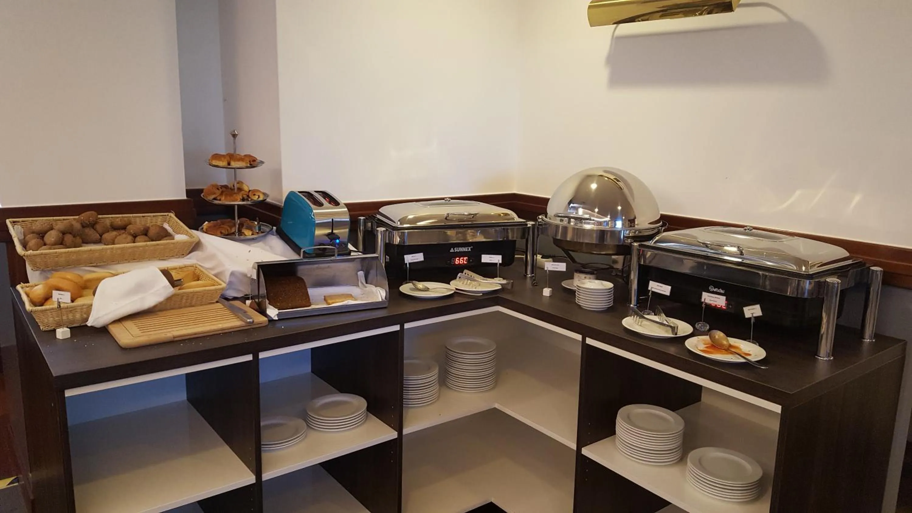 Breakfast in Best Western Hotel Cologne Airport Troisdorf