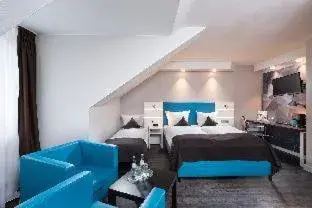 View (from property/room), Bed in Best Western Hotel Cologne Airport Troisdorf View (from property/room), Bed in Best Western Hotel Cologne Airport Troisdorf