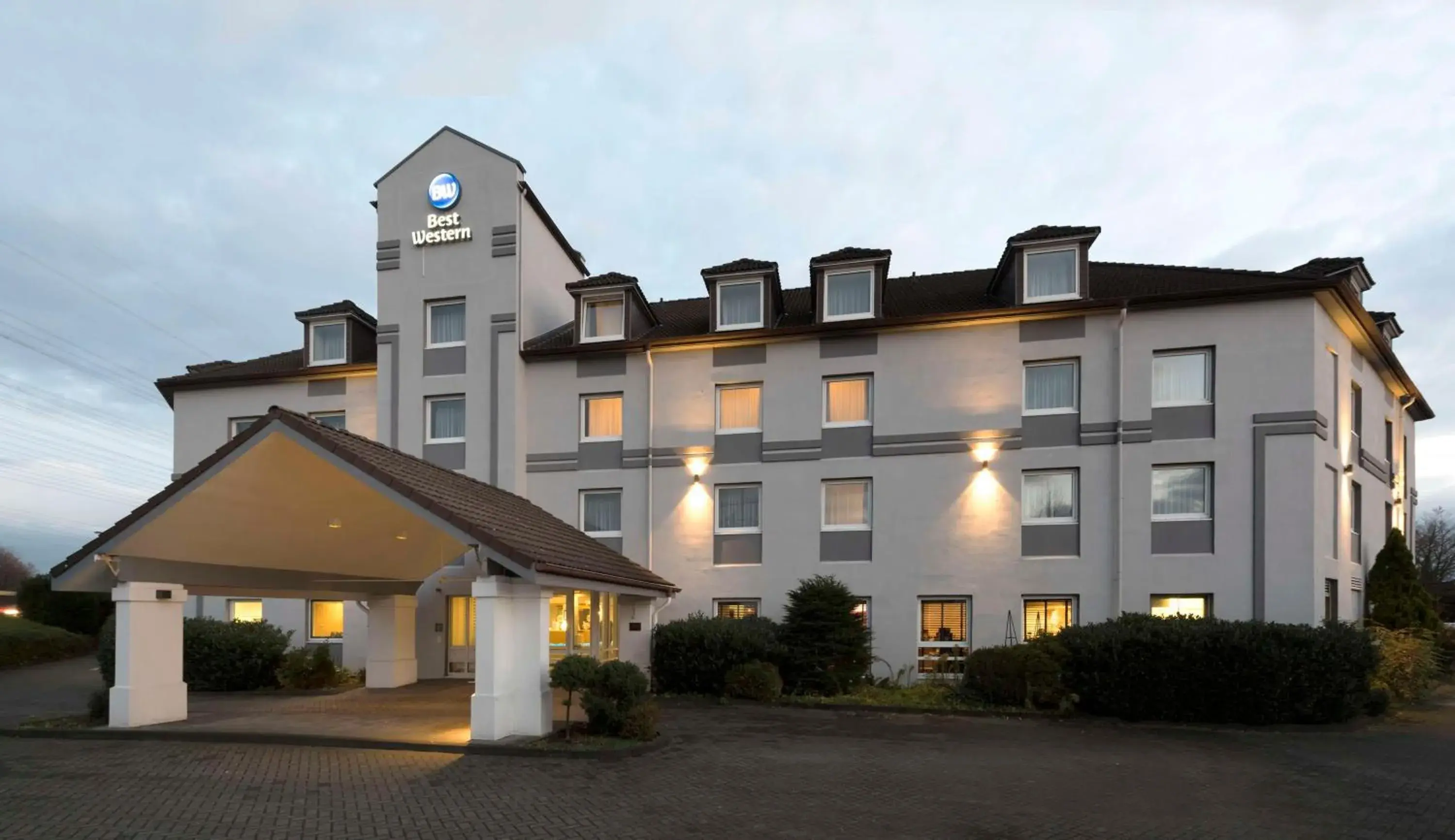 Property building in Best Western Hotel Cologne Airport Troisdorf Property building in Best Western Hotel Cologne Airport Troisdorf