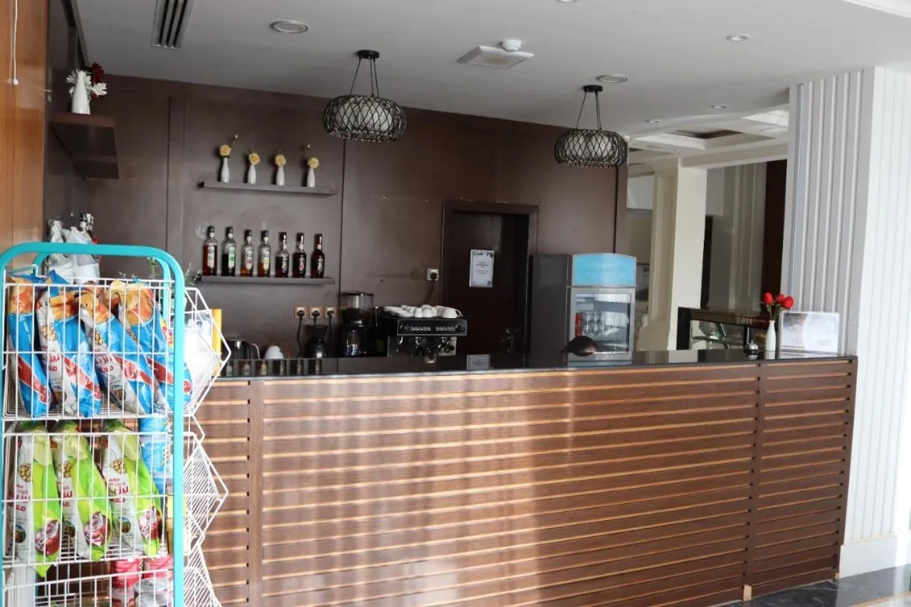 Crown City Hotel -فندق كراون ستي