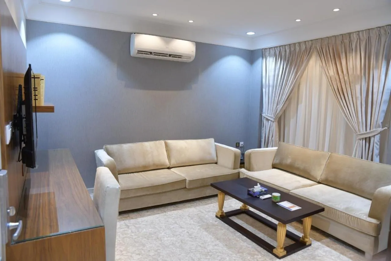 Crown City Hotel -فندق كراون ستي