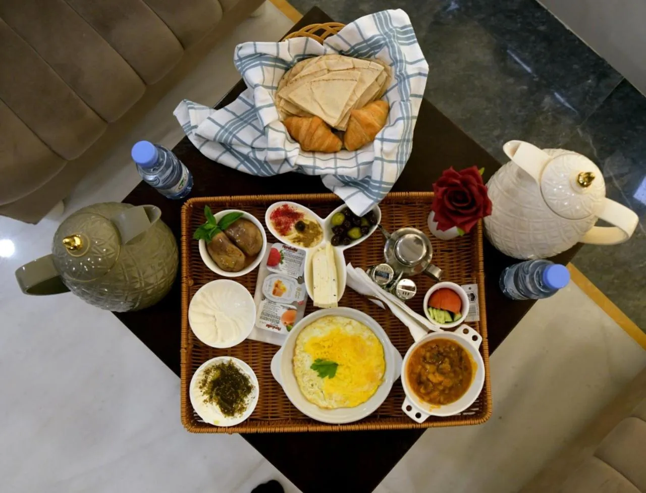 Breakfast in Crown City Hotel -فندق كراون ستي