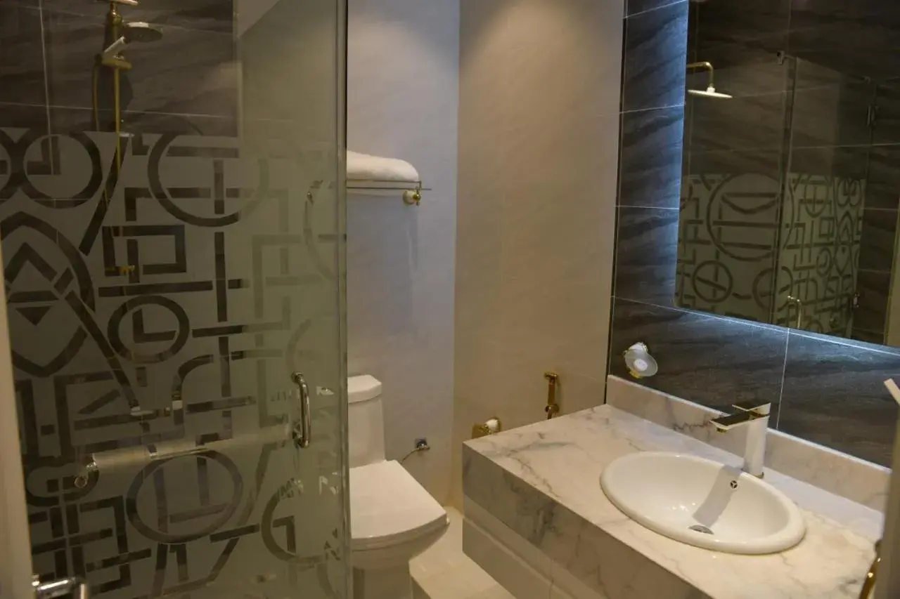 Two-Bedroom Apartment in Crown City Hotel Two-Bedroom Apartment in Crown City Hotel