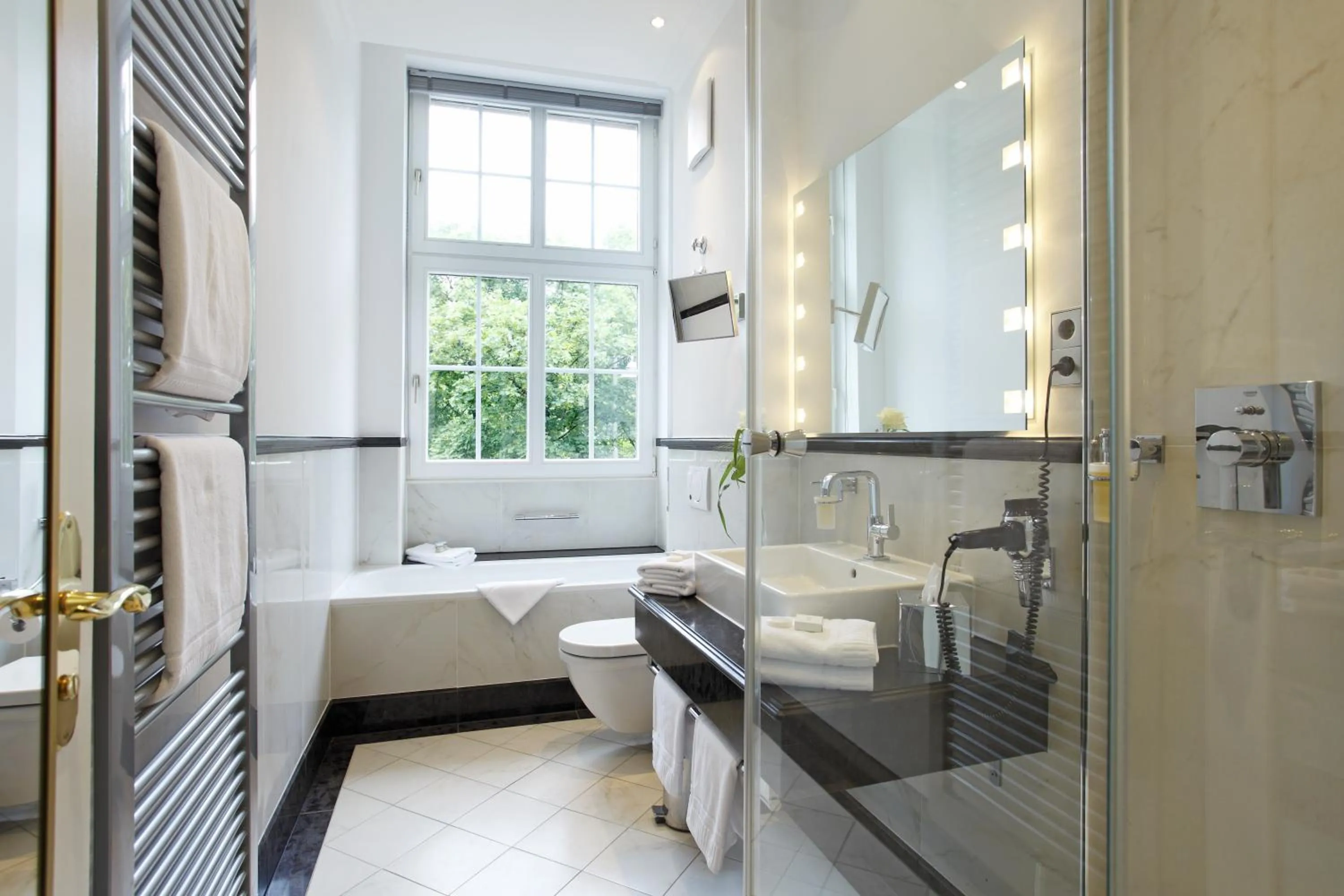 Bathroom in Schlosshotel Karlsruhe