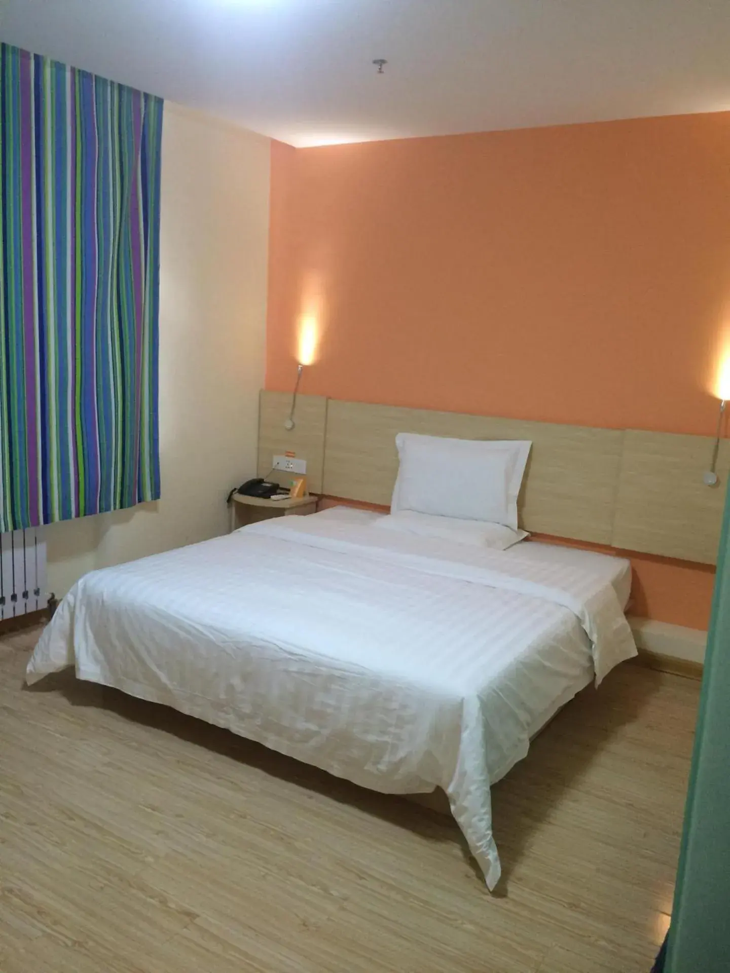 Bed in 7Days Inn Zhangjiakou Xuanhua Caishenmiao Street Bed in 7Days Inn Zhangjiakou Xuanhua Caishenmiao Street
