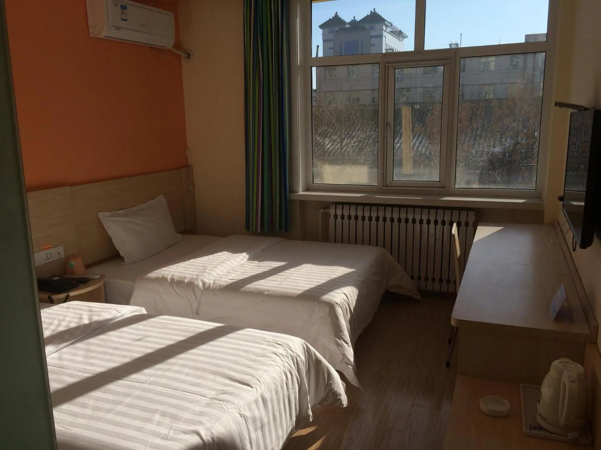 Bed in 7Days Inn Zhangjiakou Xuanhua Caishenmiao Street