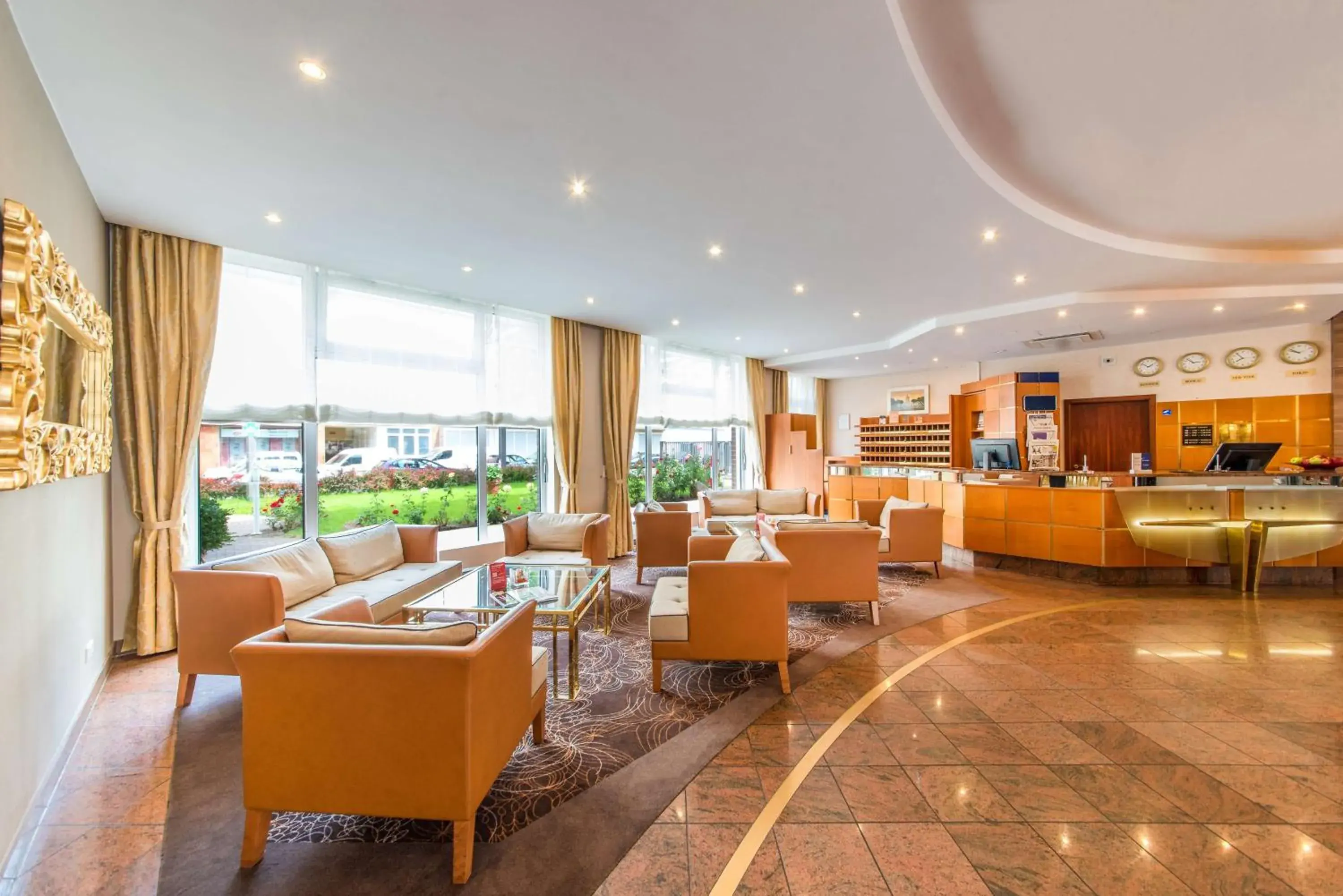 Lobby or reception in Best Western Plus Delta Park Hotel Lobby or reception in Best Western Plus Delta Park Hotel