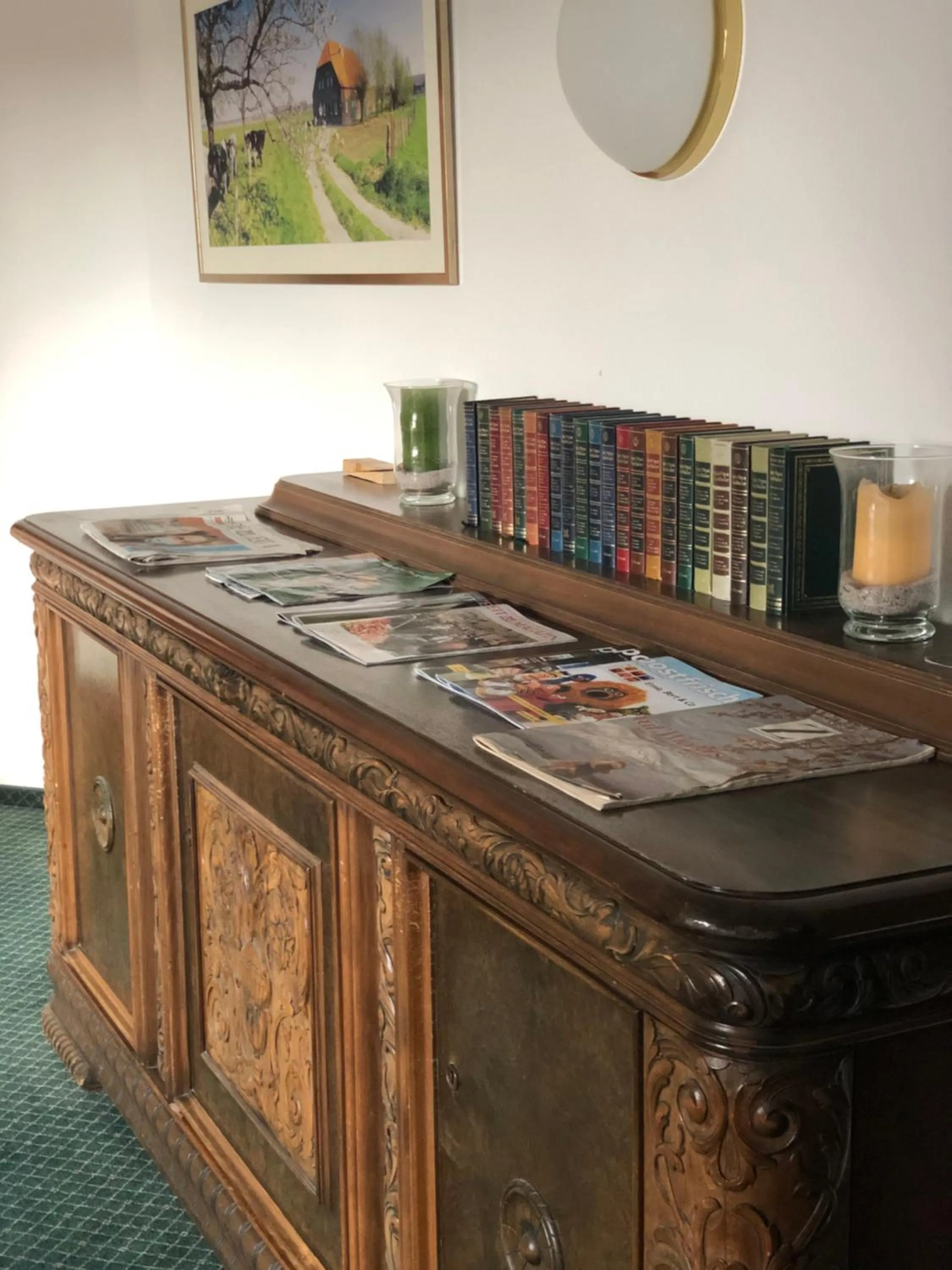 Library in Hotel Haus Deckers