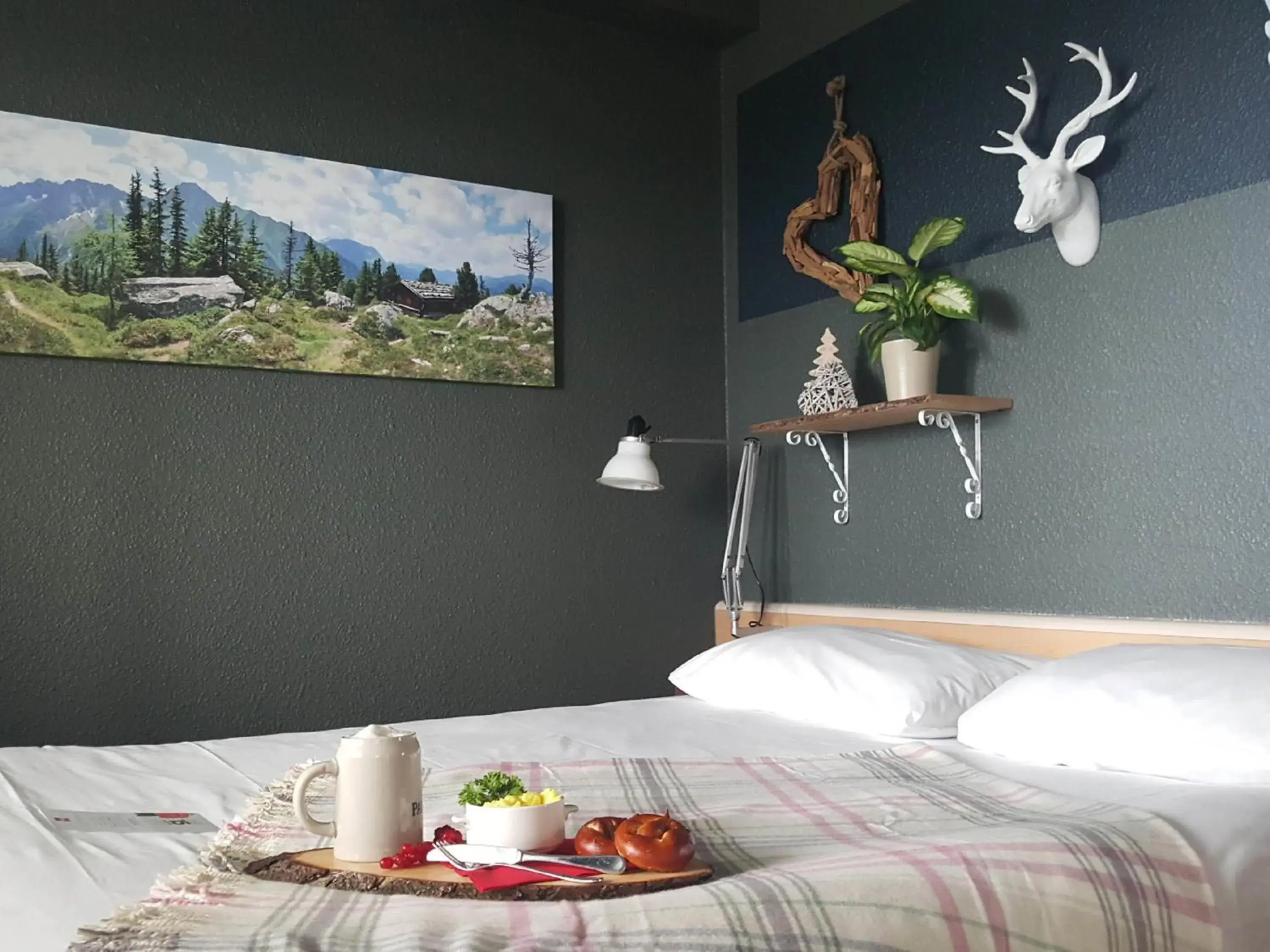 Bedroom, Bed in ibis München Parkstadt Schwabing Bedroom, Bed in ibis München Parkstadt Schwabing