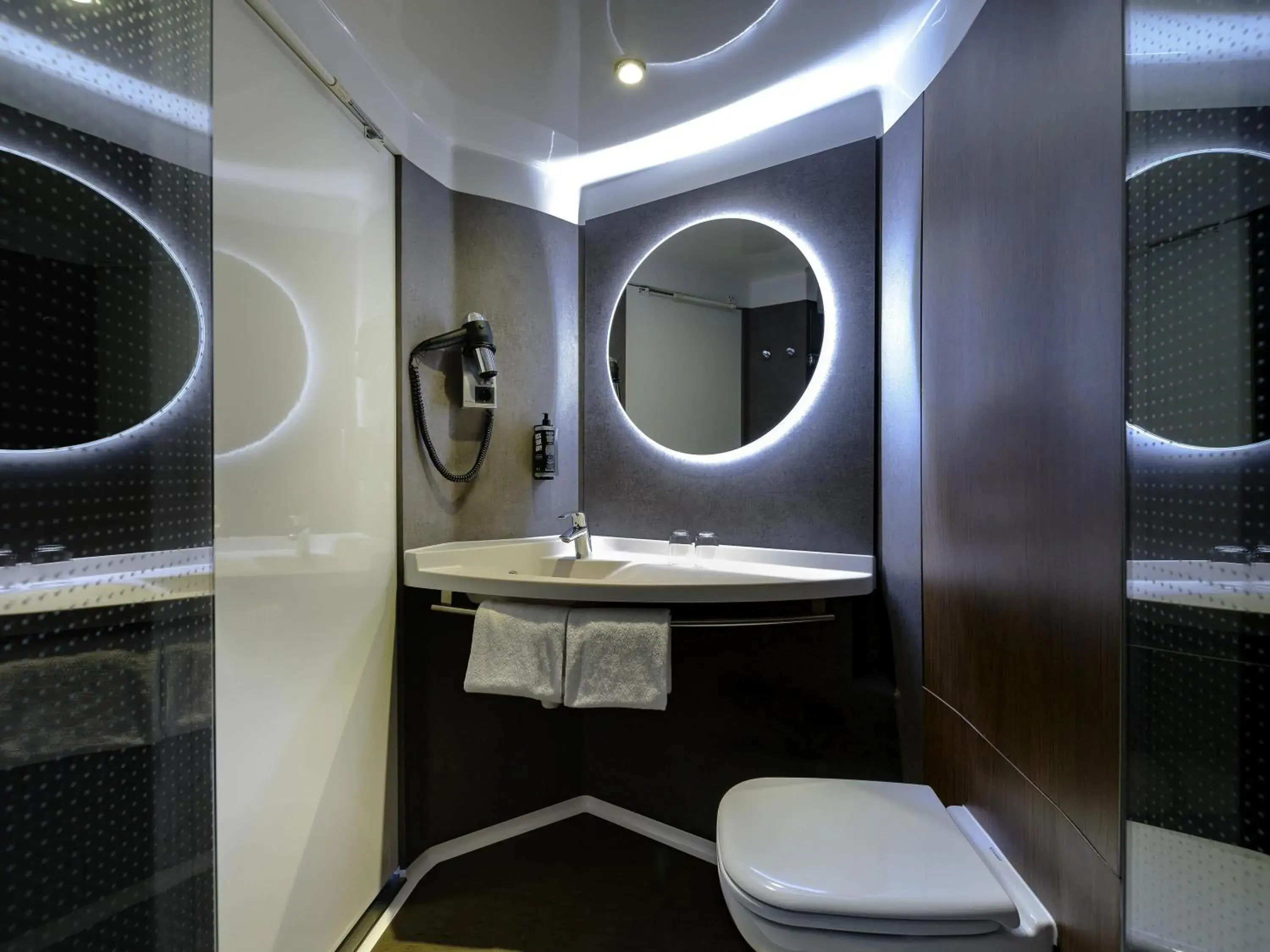 Bedroom in ibis München Parkstadt Schwabing Bedroom in ibis München Parkstadt Schwabing