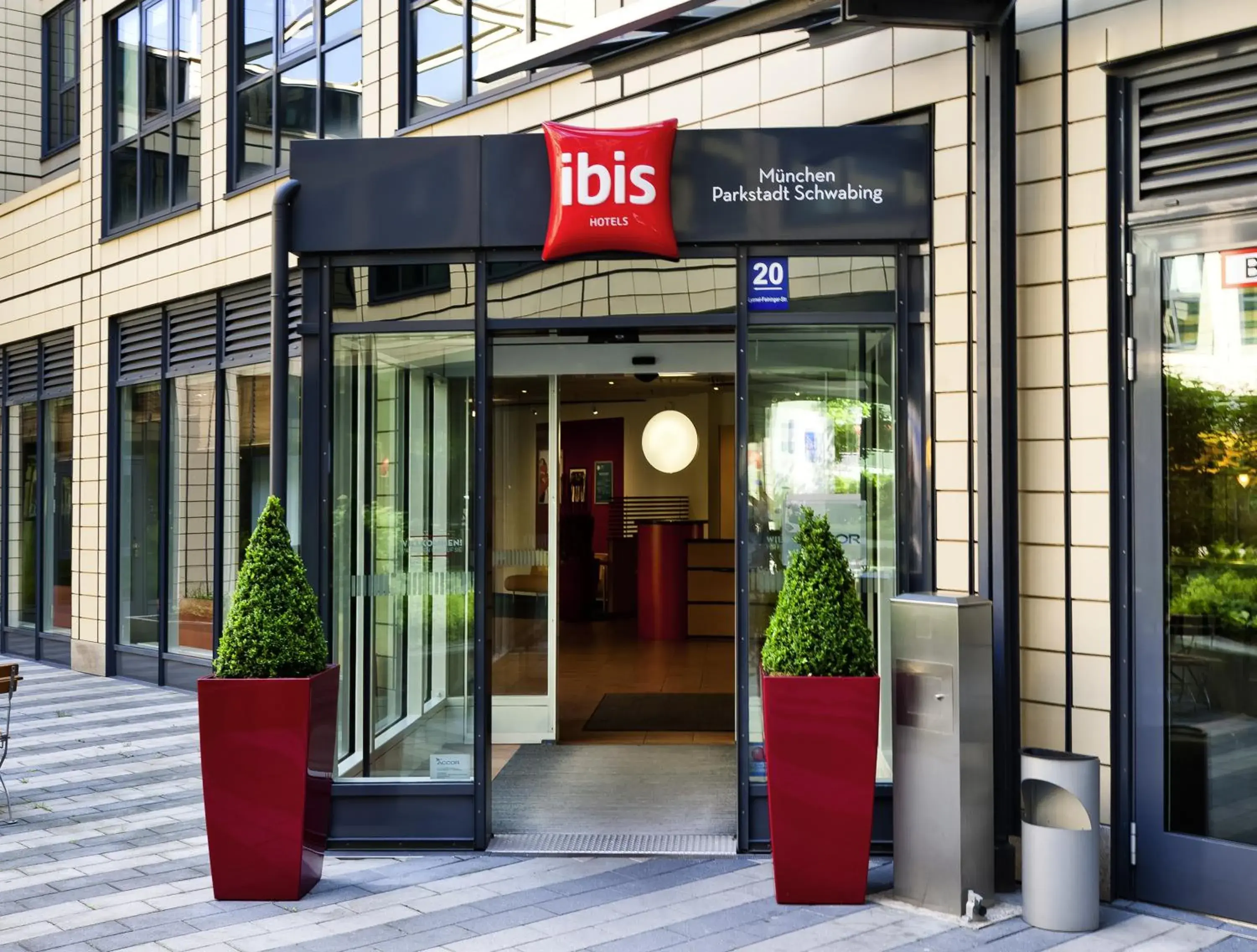 Facade/entrance in ibis München Parkstadt Schwabing Facade/entrance in ibis München Parkstadt Schwabing