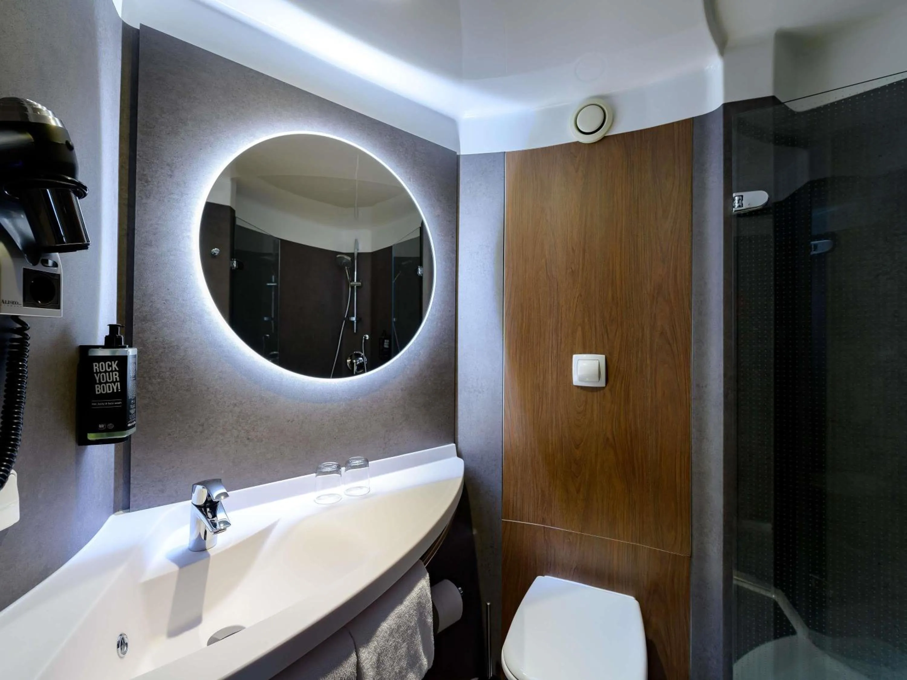 Bedroom in ibis München Parkstadt Schwabing